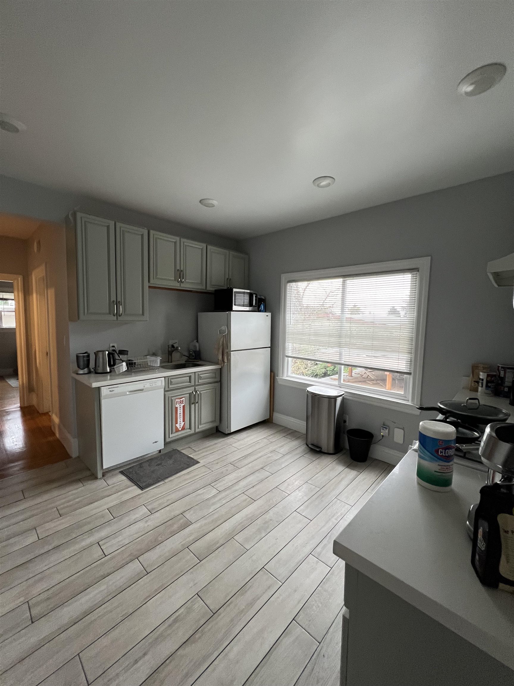 Detail Gallery Image 5 of 9 For 1534 Milvia St a,  Berkeley,  CA 94709 - 3 Beds | 2 Baths