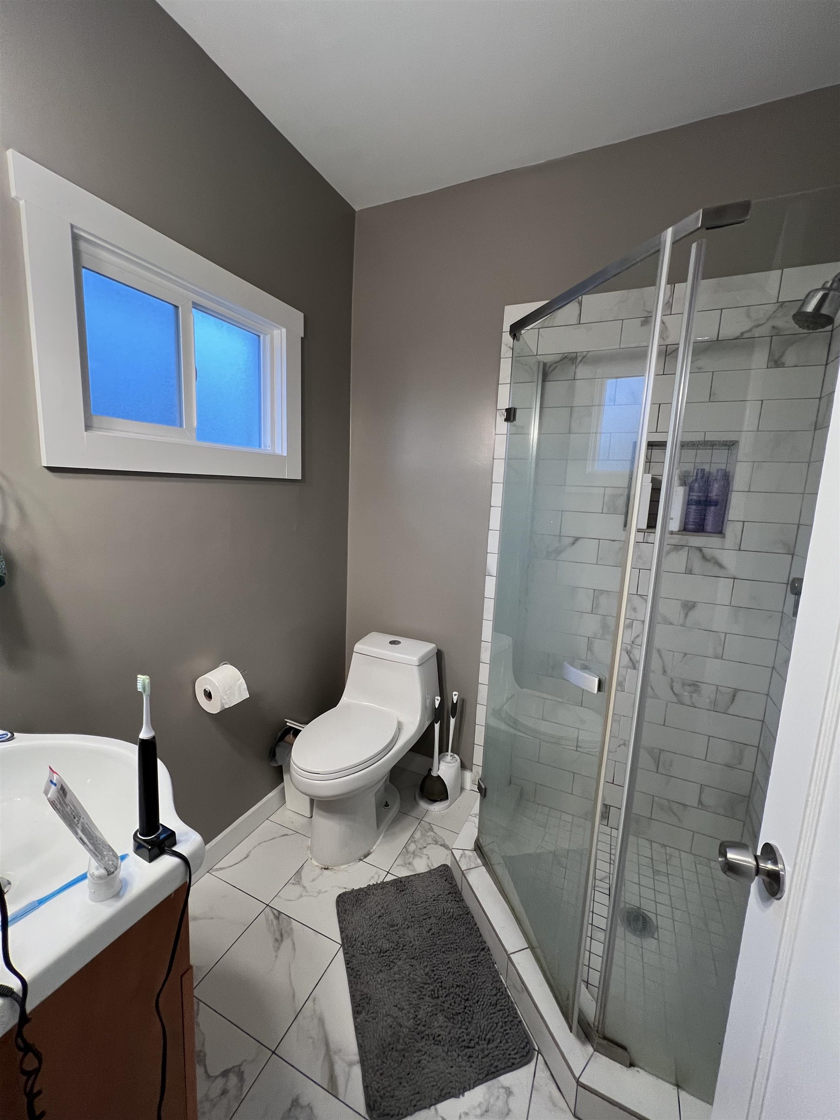 Detail Gallery Image 9 of 9 For 1534 Milvia St a,  Berkeley,  CA 94709 - 3 Beds | 2 Baths