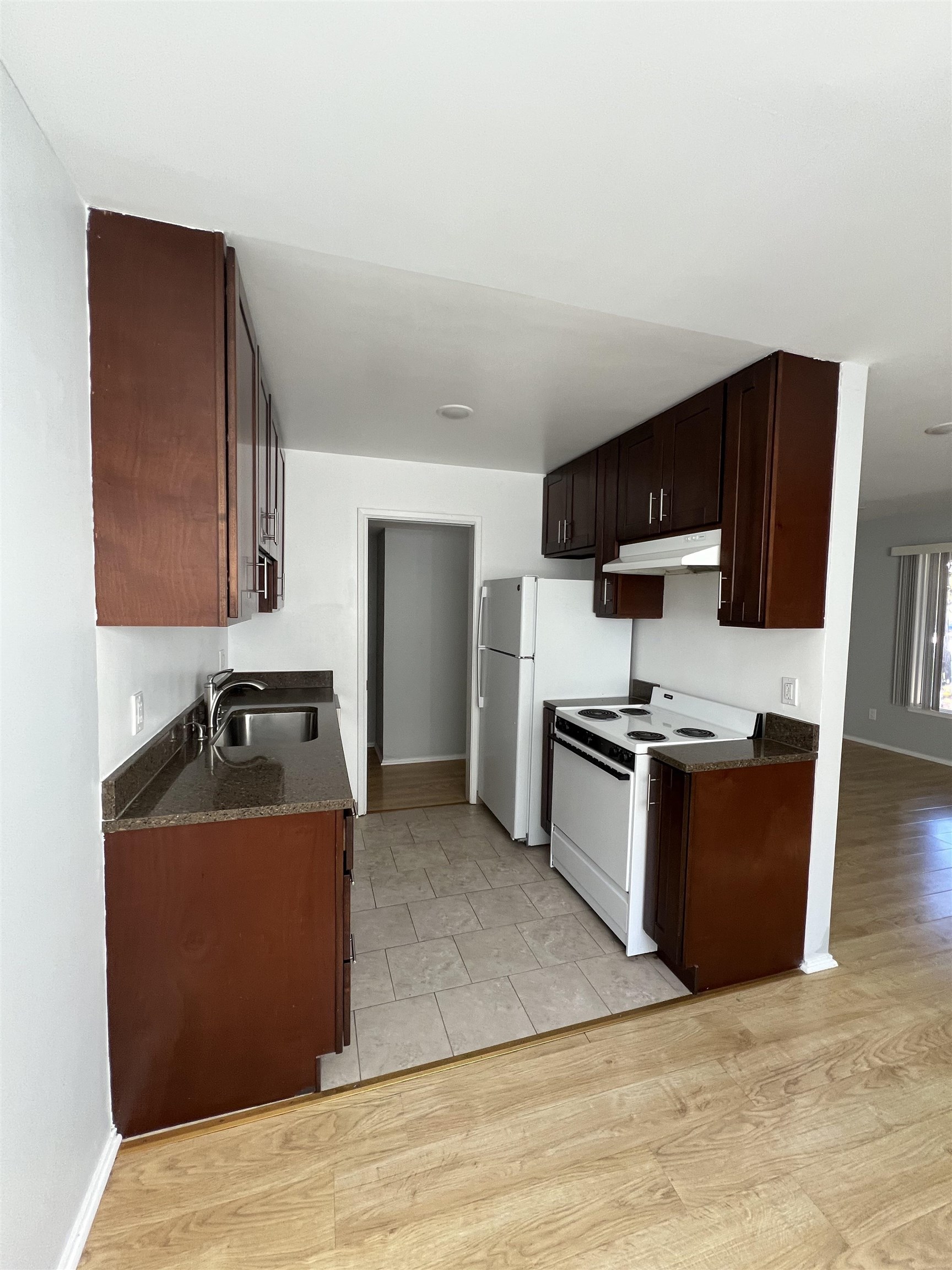 Detail Gallery Image 9 of 10 For 2636 Warring St #204,  Berkeley,  CA 94704 - 2 Beds | 1 Baths