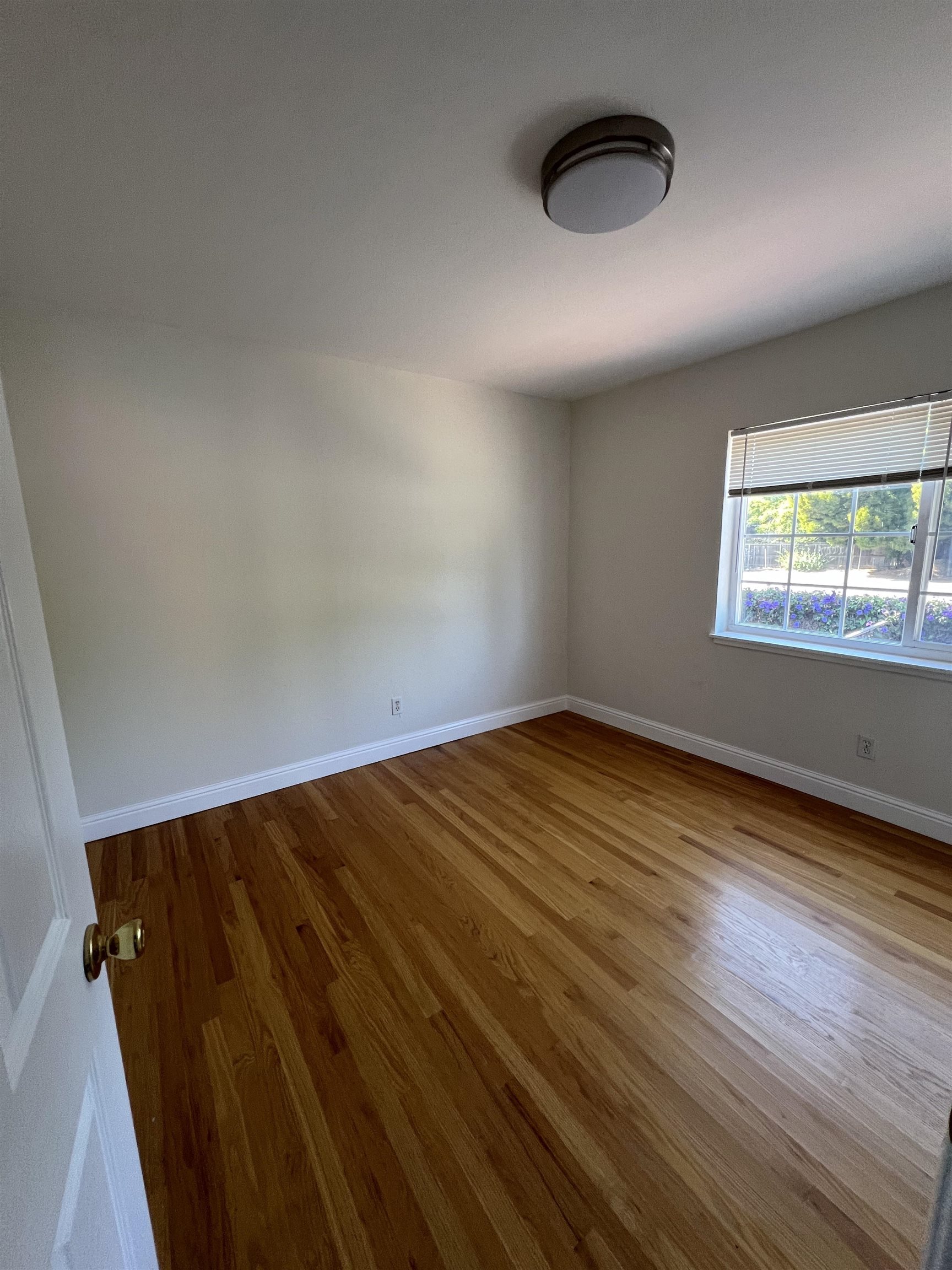 Detail Gallery Image 3 of 7 For 3244 Ellis St #D,  Berkeley,  CA 94703 - 2 Beds | 1 Baths