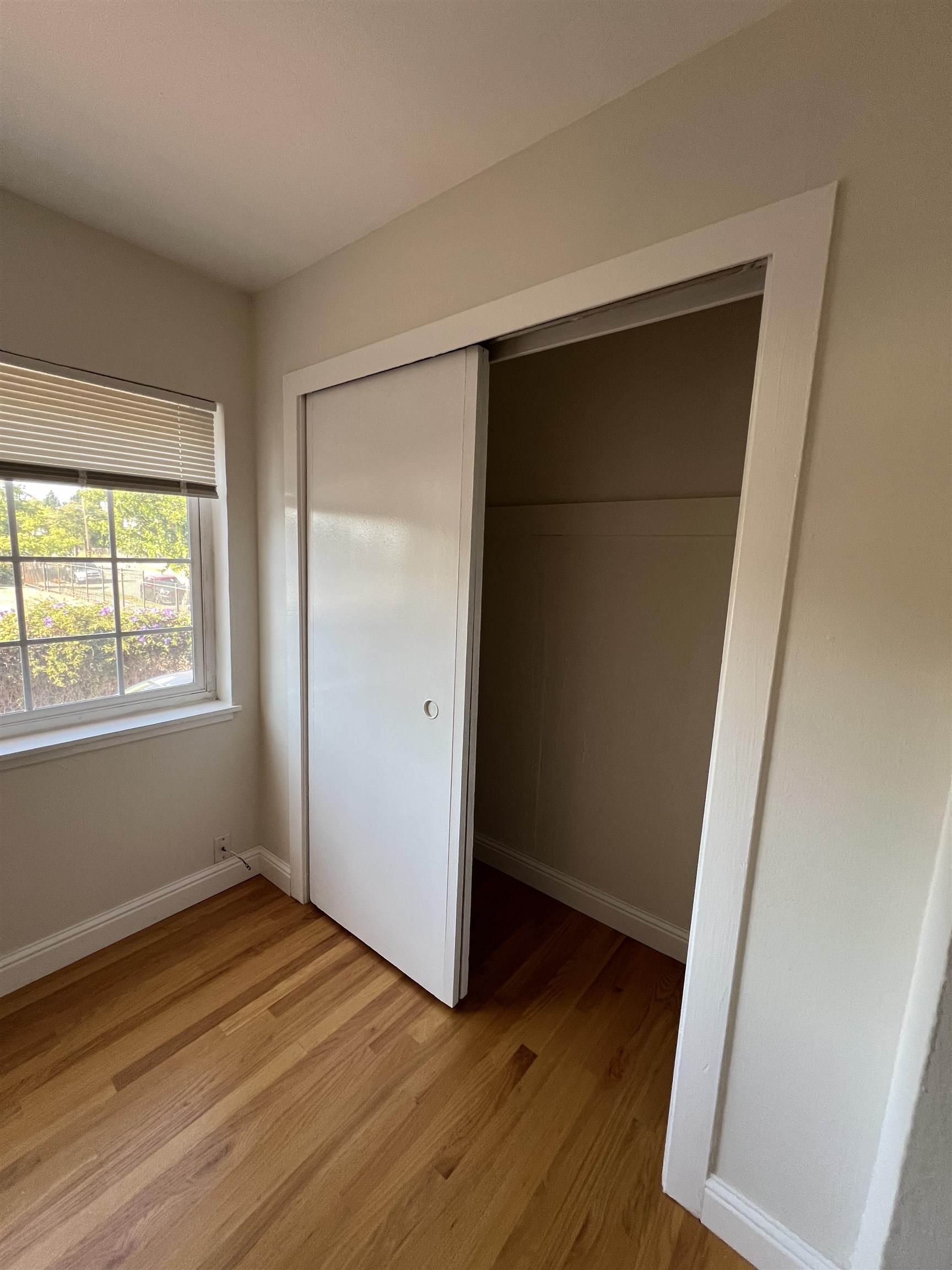 Detail Gallery Image 4 of 7 For 3244 Ellis St #D,  Berkeley,  CA 94703 - 2 Beds | 1 Baths