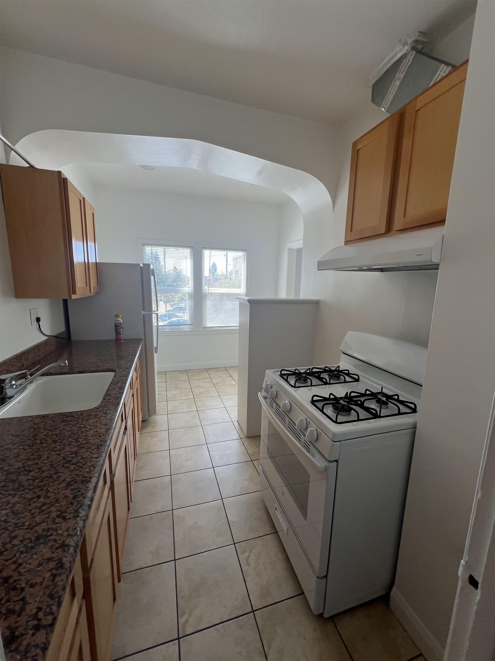 Detail Gallery Image 3 of 6 For 1846 Spruce St #5,  Berkeley,  CA 94709-1859 - 1 Beds | 1 Baths