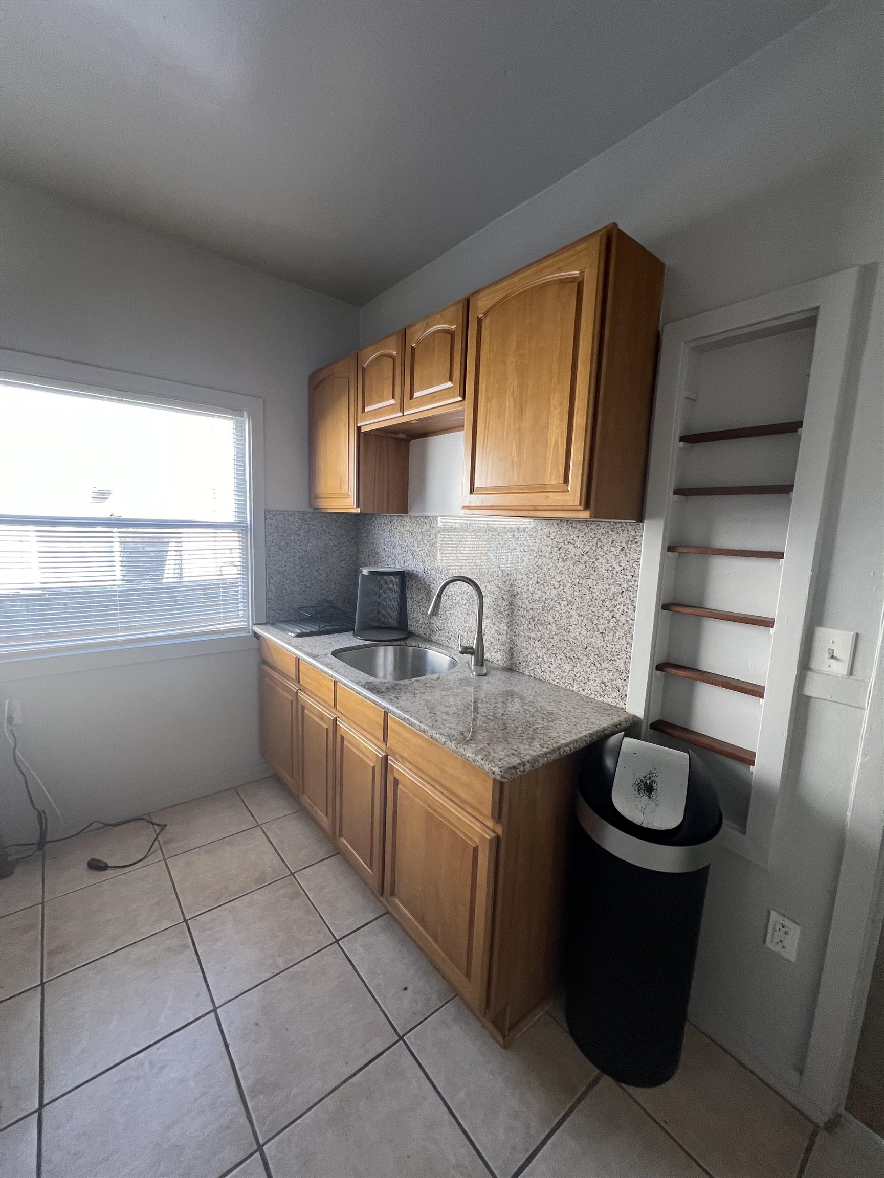 Detail Gallery Image 2 of 3 For 1914 Channing Way #4,  Berkeley,  CA 94704 - 0 Beds | 1 Baths