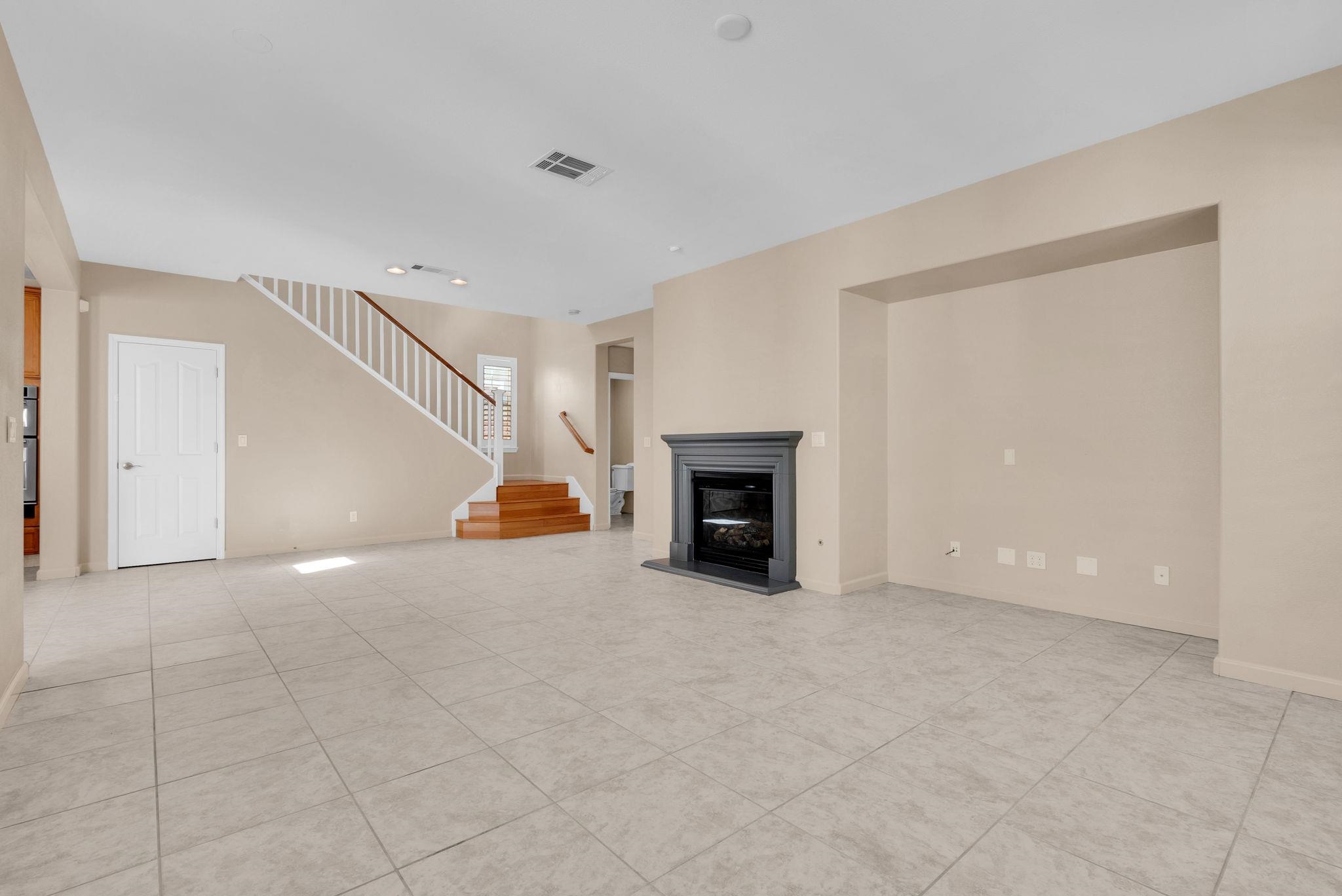 Detail Gallery Image 14 of 40 For 1051 Madrone Ave, Vallejo,  CA 94592 - 3 Beds | 2/1 Baths