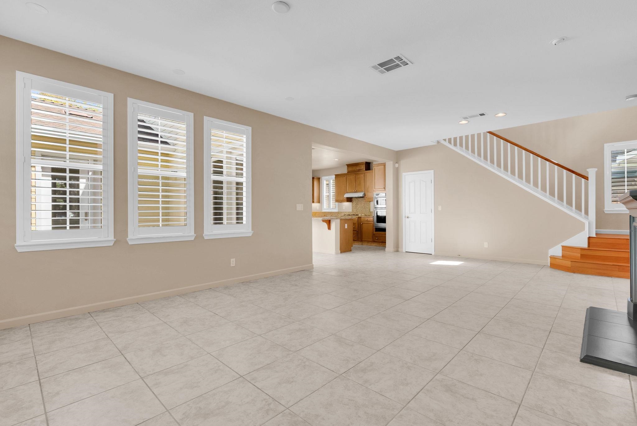 Detail Gallery Image 15 of 40 For 1051 Madrone Ave, Vallejo,  CA 94592 - 3 Beds | 2/1 Baths