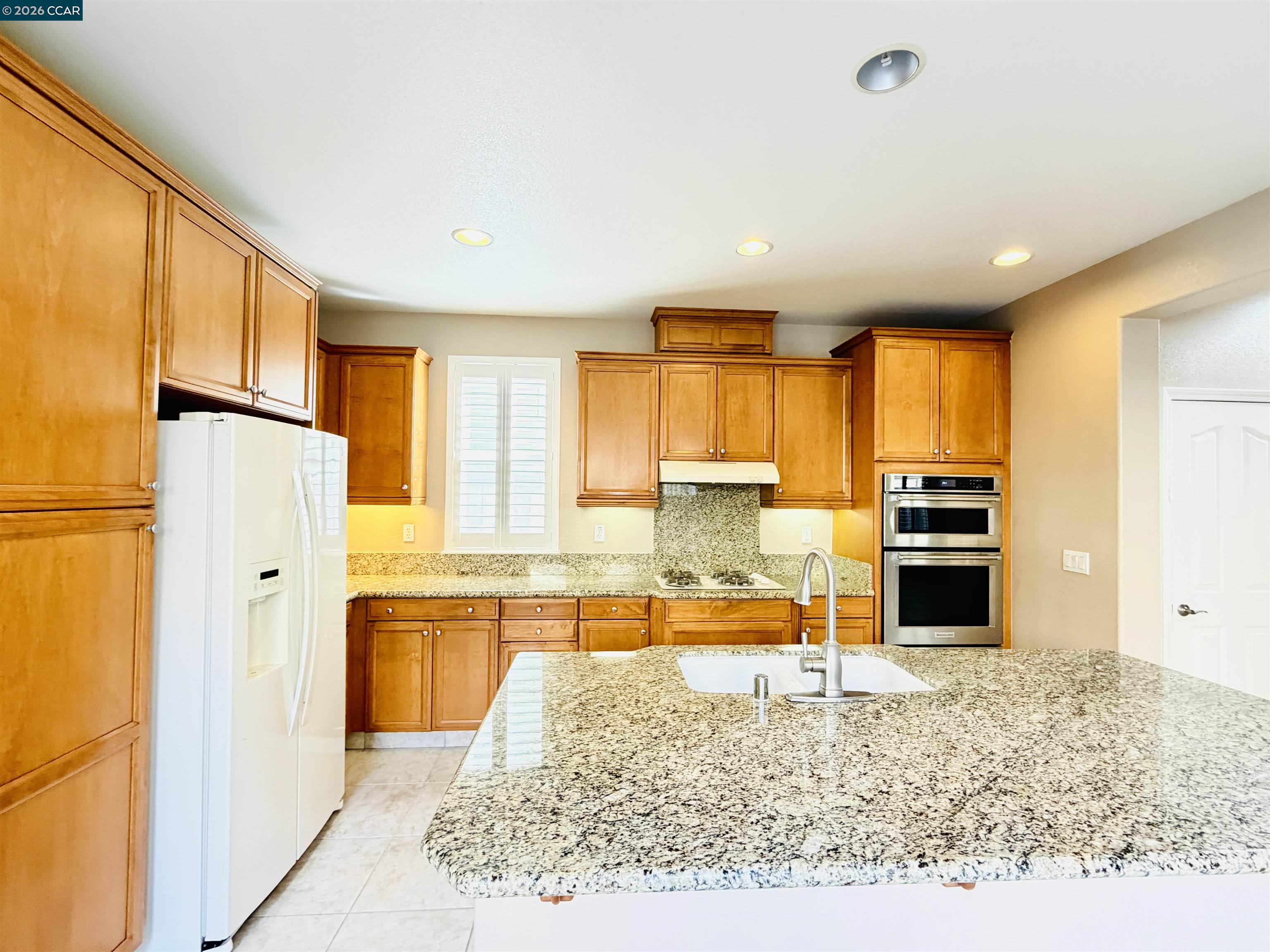 Detail Gallery Image 15 of 54 For 1051 Madrone Ave, Vallejo,  CA 94592 - 3 Beds | 2/1 Baths