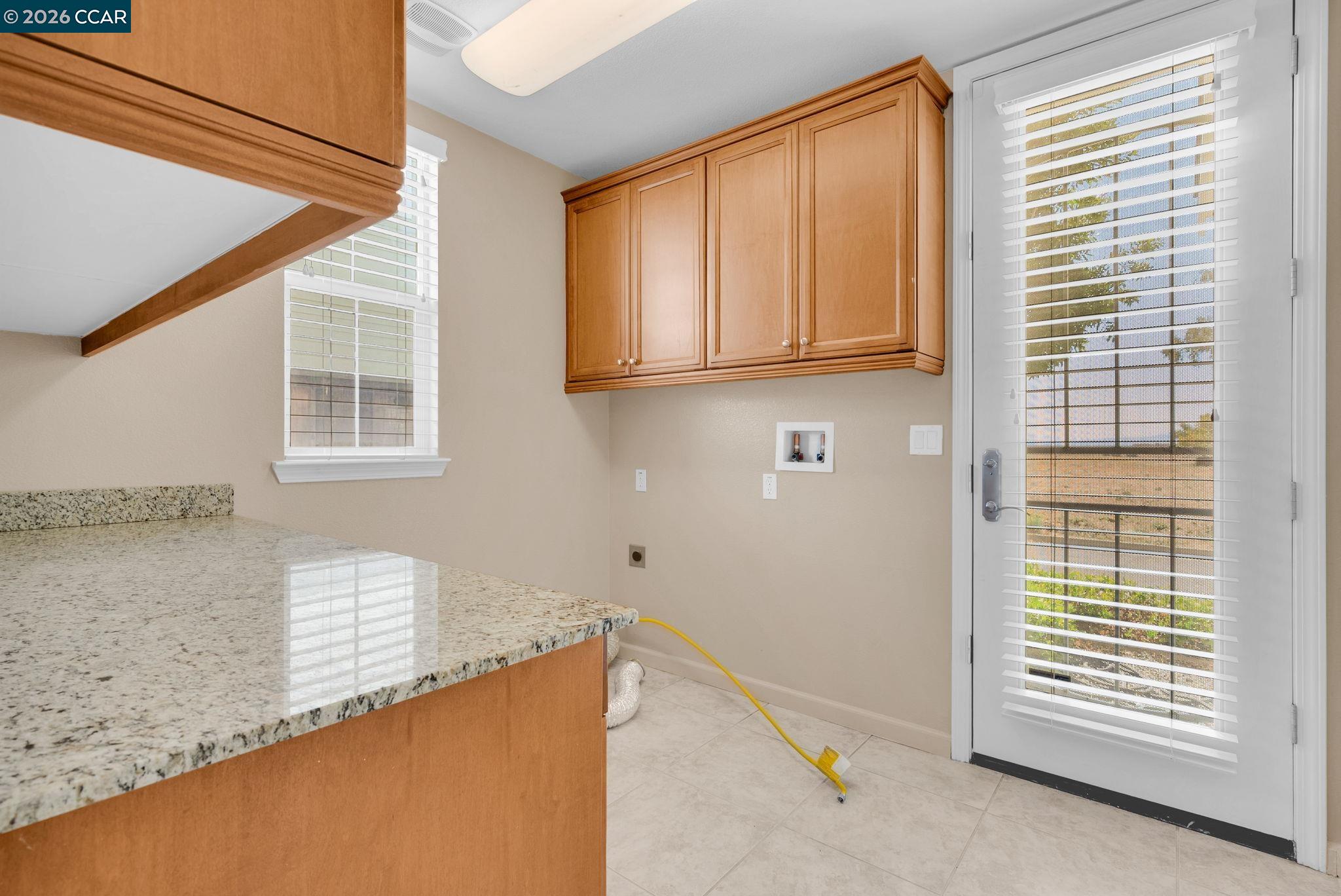 Detail Gallery Image 27 of 54 For 1051 Madrone Ave, Vallejo,  CA 94592 - 3 Beds | 2/1 Baths