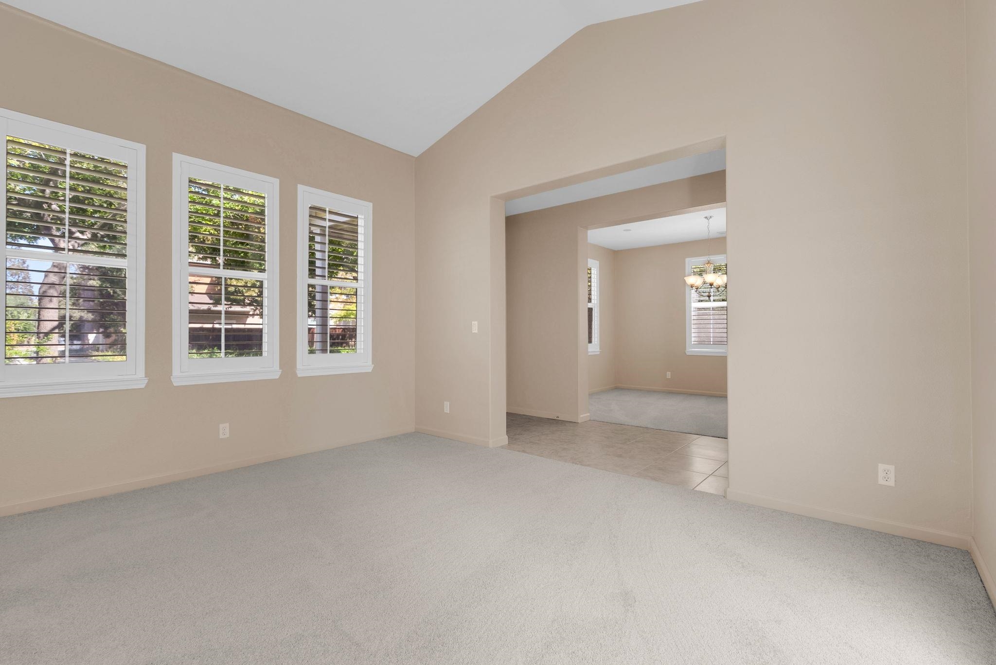 Detail Gallery Image 5 of 40 For 1051 Madrone Ave, Vallejo,  CA 94592 - 3 Beds | 2/1 Baths