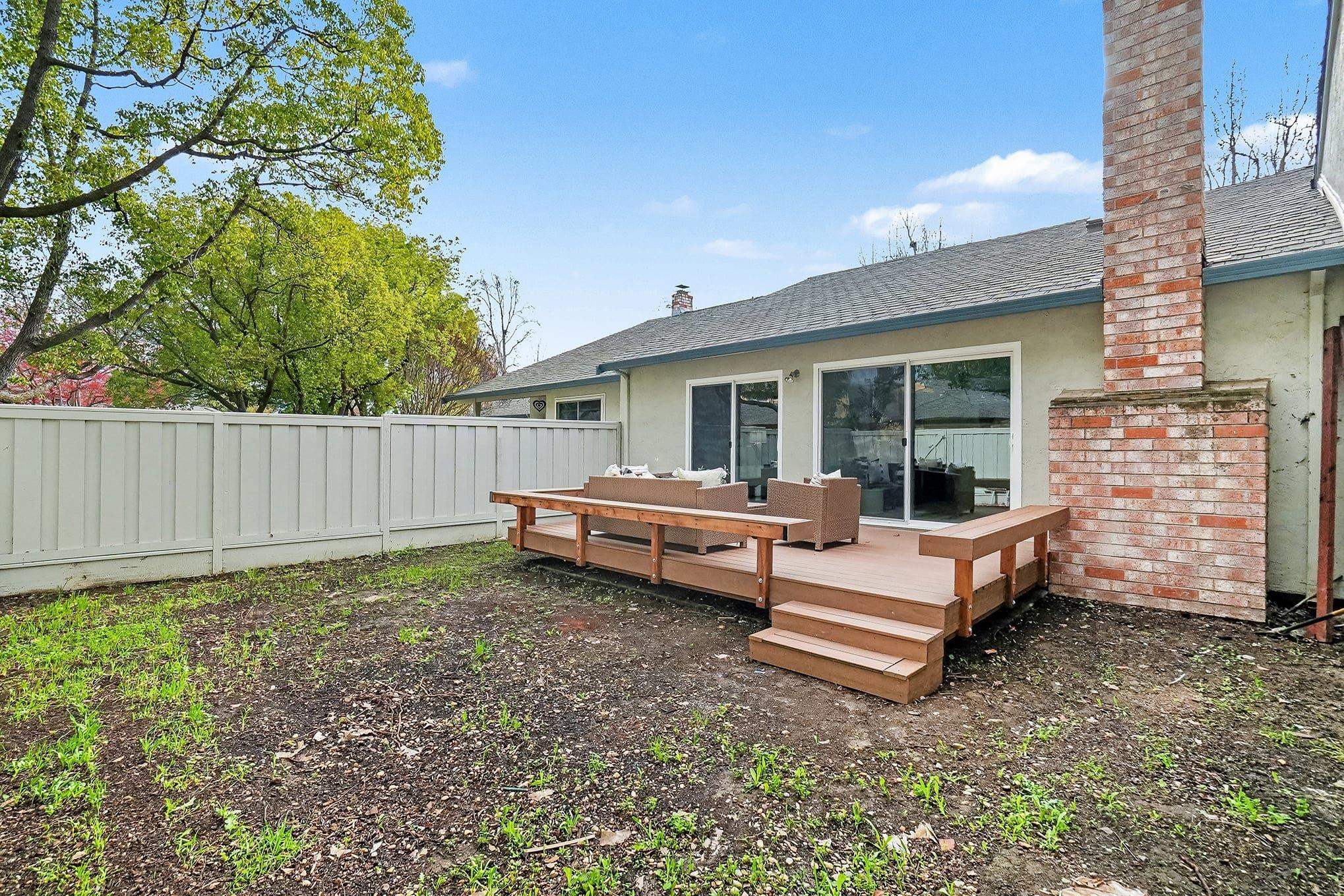 Detail Gallery Image 21 of 30 For 674 St Ives Ct, Walnut Creek,  CA 94507 - 2 Beds | 2 Baths