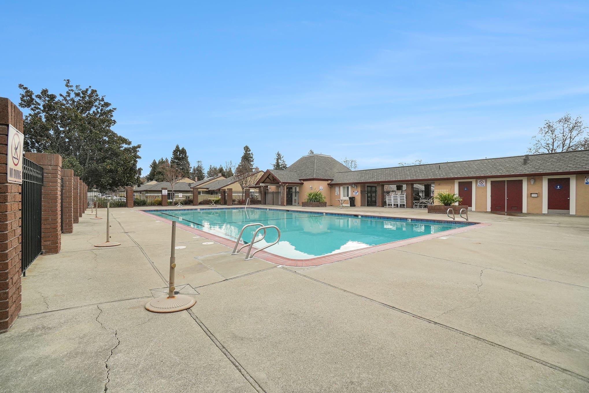 Detail Gallery Image 23 of 30 For 674 St Ives Ct, Walnut Creek,  CA 94507 - 2 Beds | 2 Baths