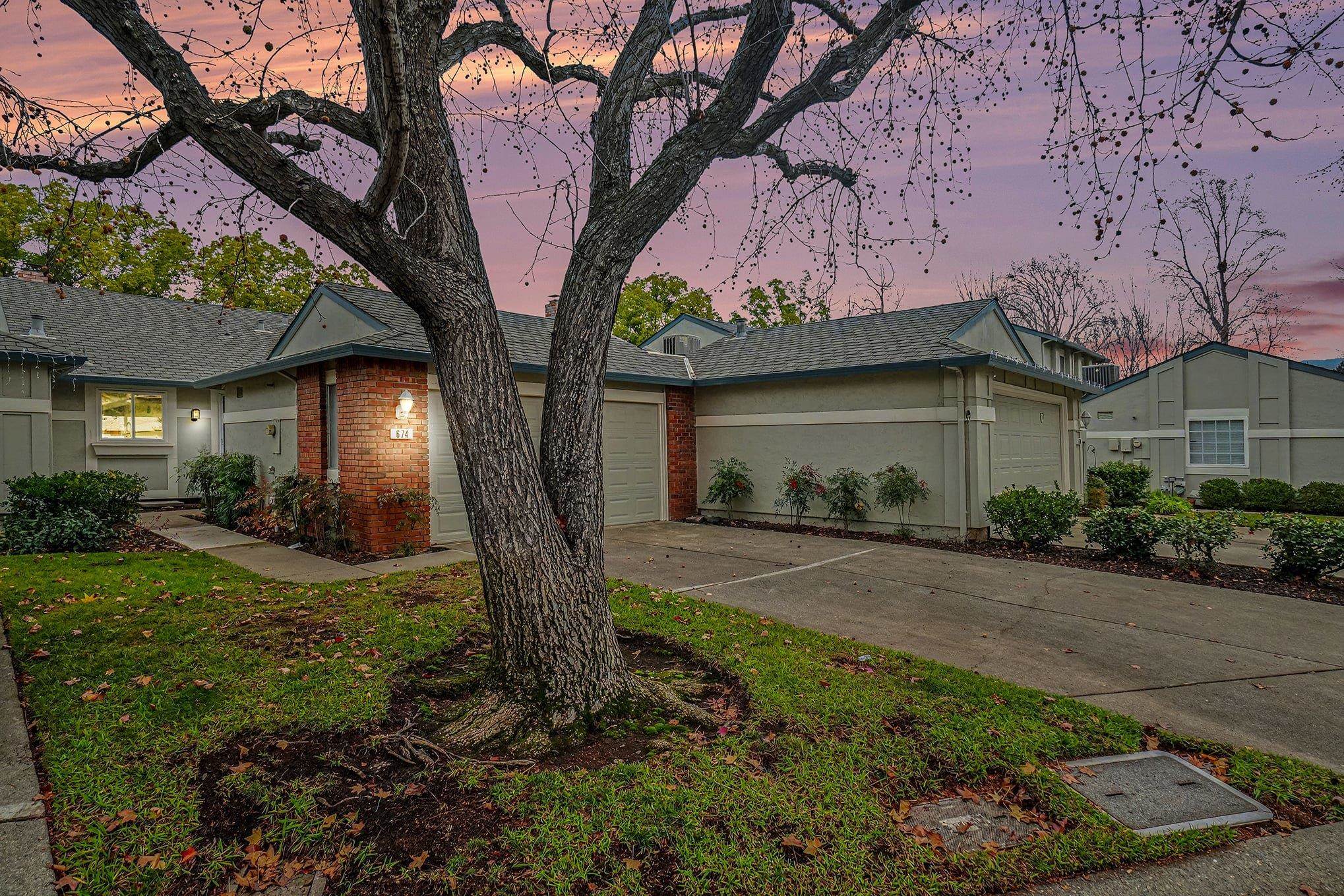 Detail Gallery Image 5 of 30 For 674 St Ives Ct, Walnut Creek,  CA 94507 - 2 Beds | 2 Baths
