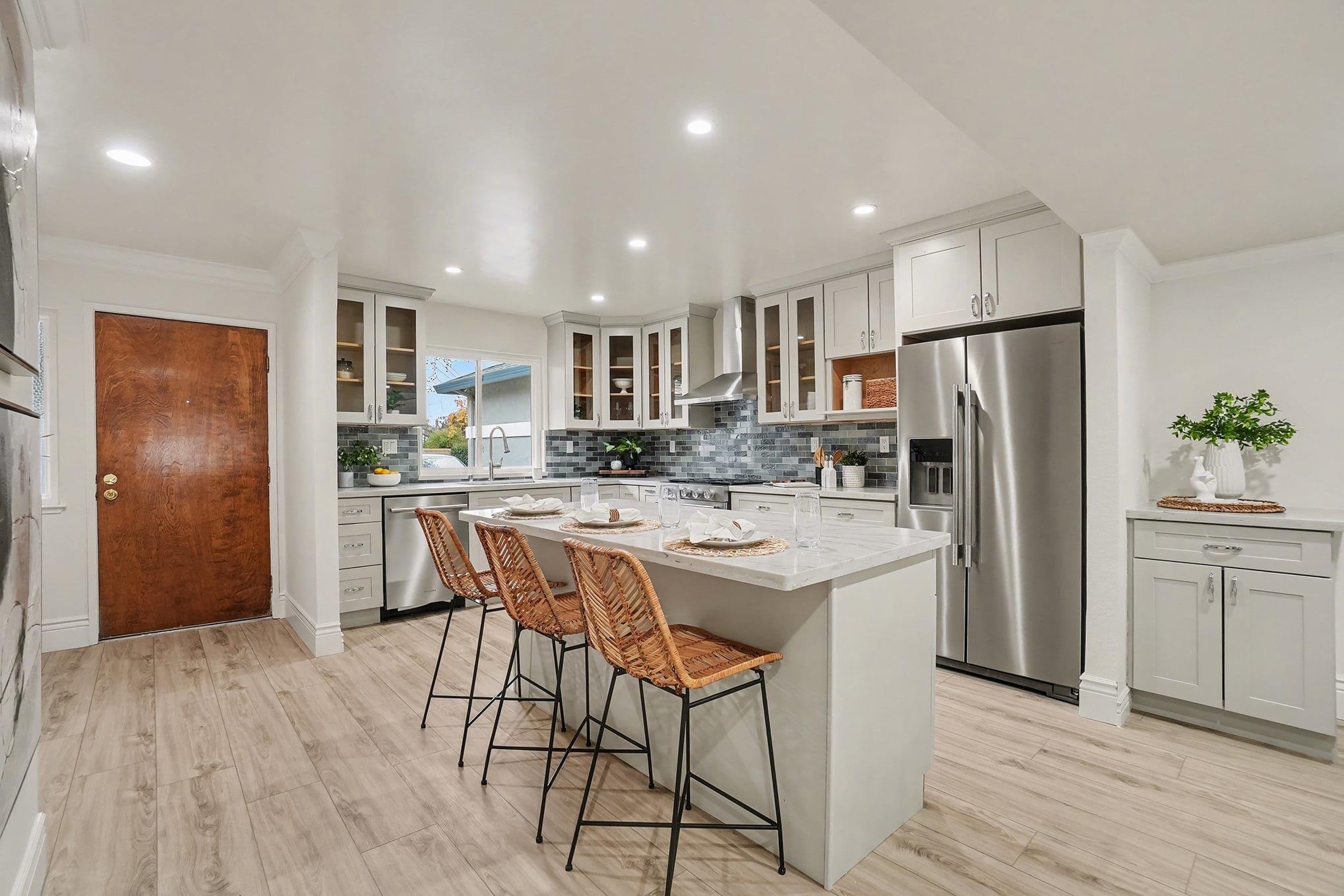 Detail Gallery Image 8 of 30 For 674 St Ives Ct, Walnut Creek,  CA 94507 - 2 Beds | 2 Baths