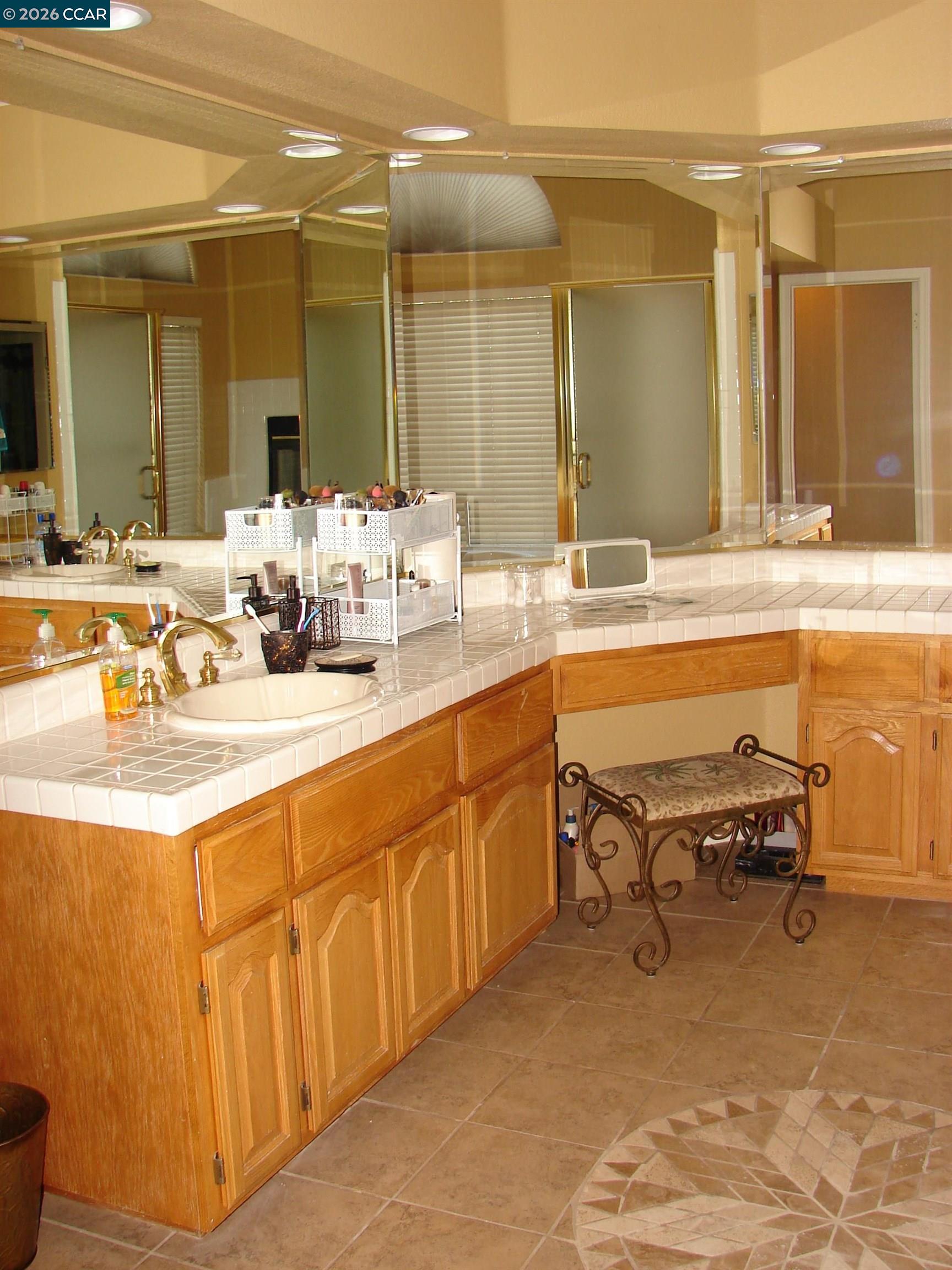 Detail Gallery Image 16 of 17 For 4110 Forest Hill Ct, Hayward,  CA 94542 - 4 Beds | 2/1 Baths