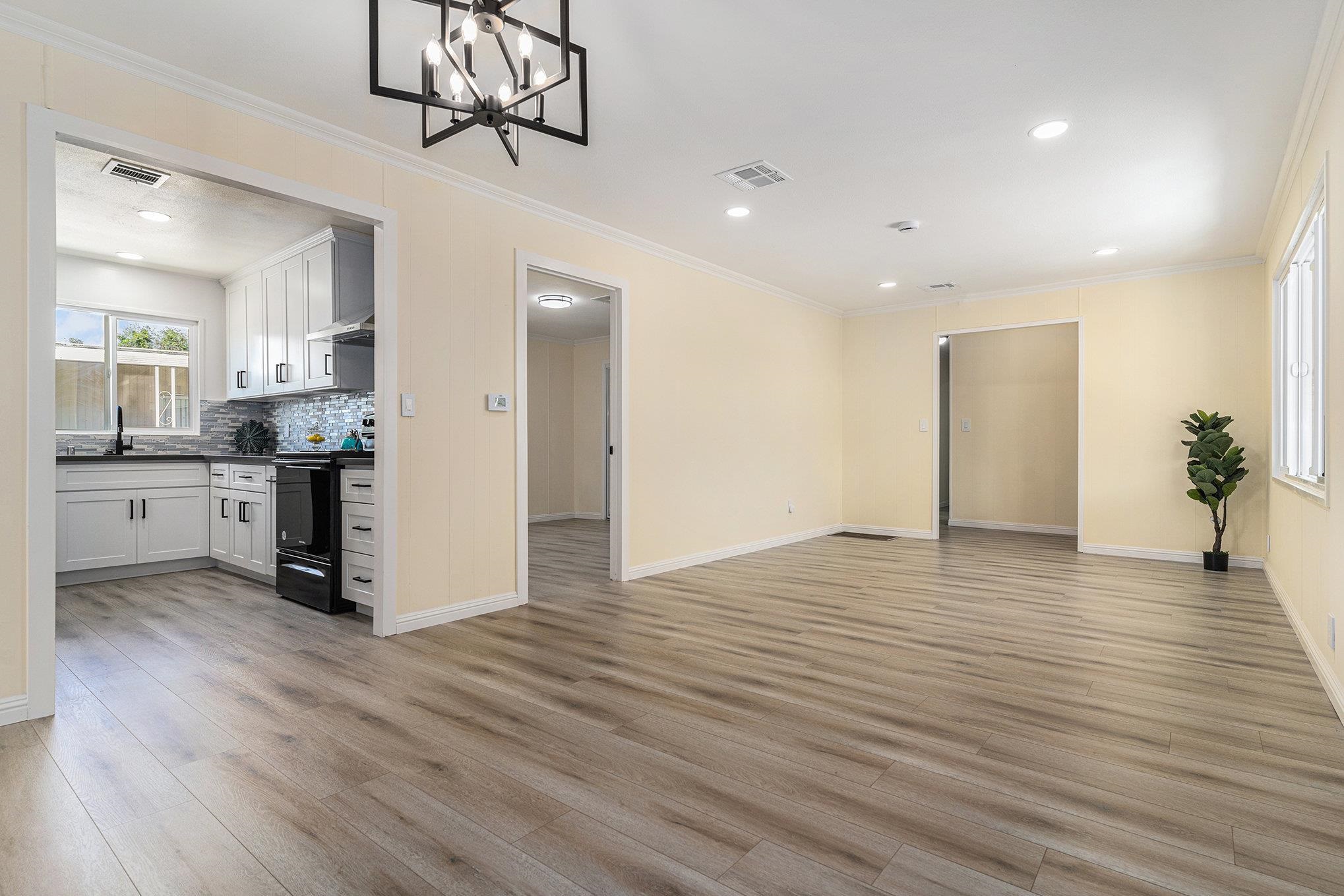 Detail Gallery Image 5 of 18 For 30 Palm Dr #30,  Union City,  CA 94587 - 4 Beds | 2 Baths