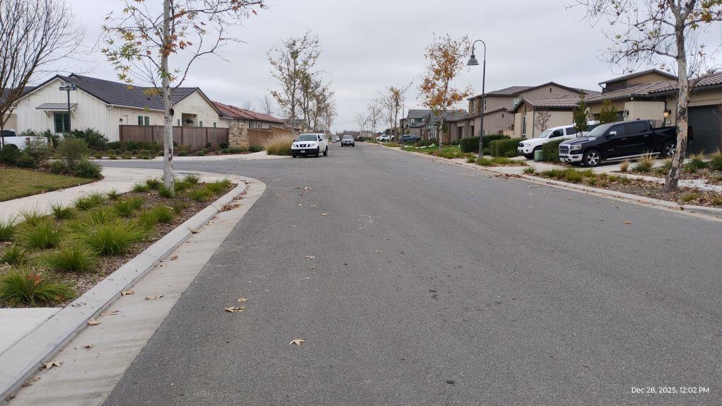 Detail Gallery Image 5 of 5 For 965 Beaver Pond Loop, Madera,  CA 93636 - 4 Beds | 3/1 Baths