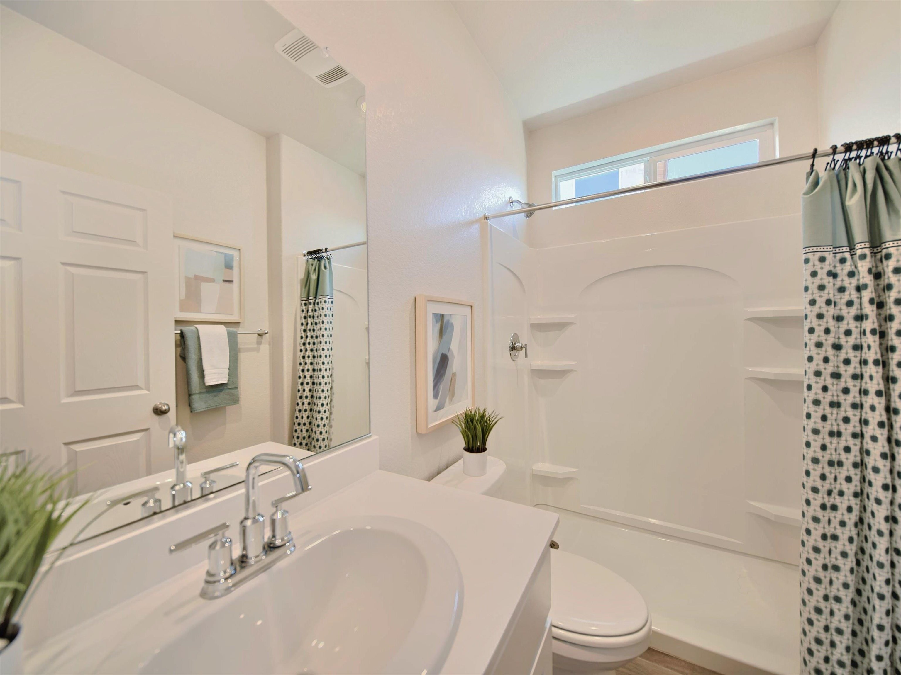 Detail Gallery Image 6 of 59 For 5445 Oneida Way, Antioch,  CA 94509 - 4 Beds | 3 Baths