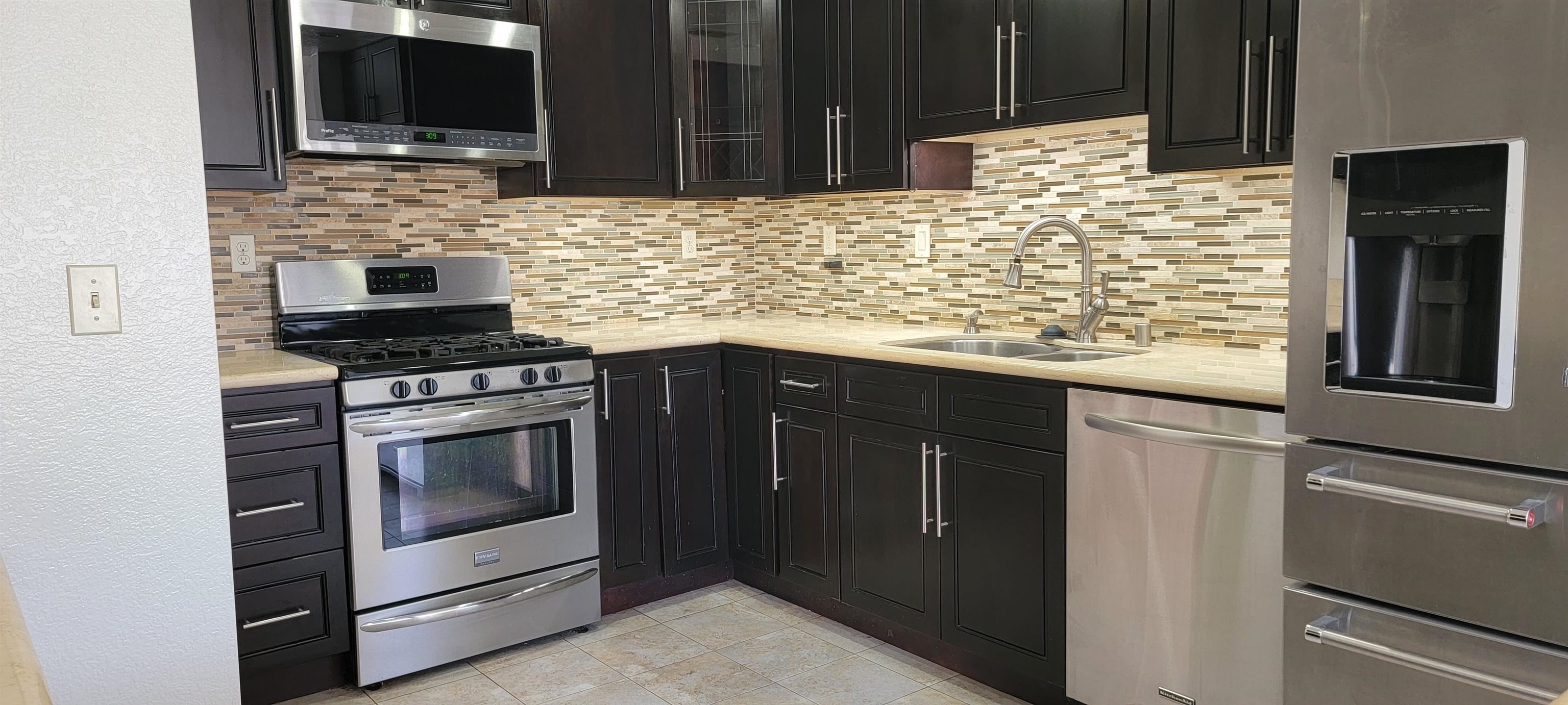 Photo #3: 41119842 Listing: Photo #3