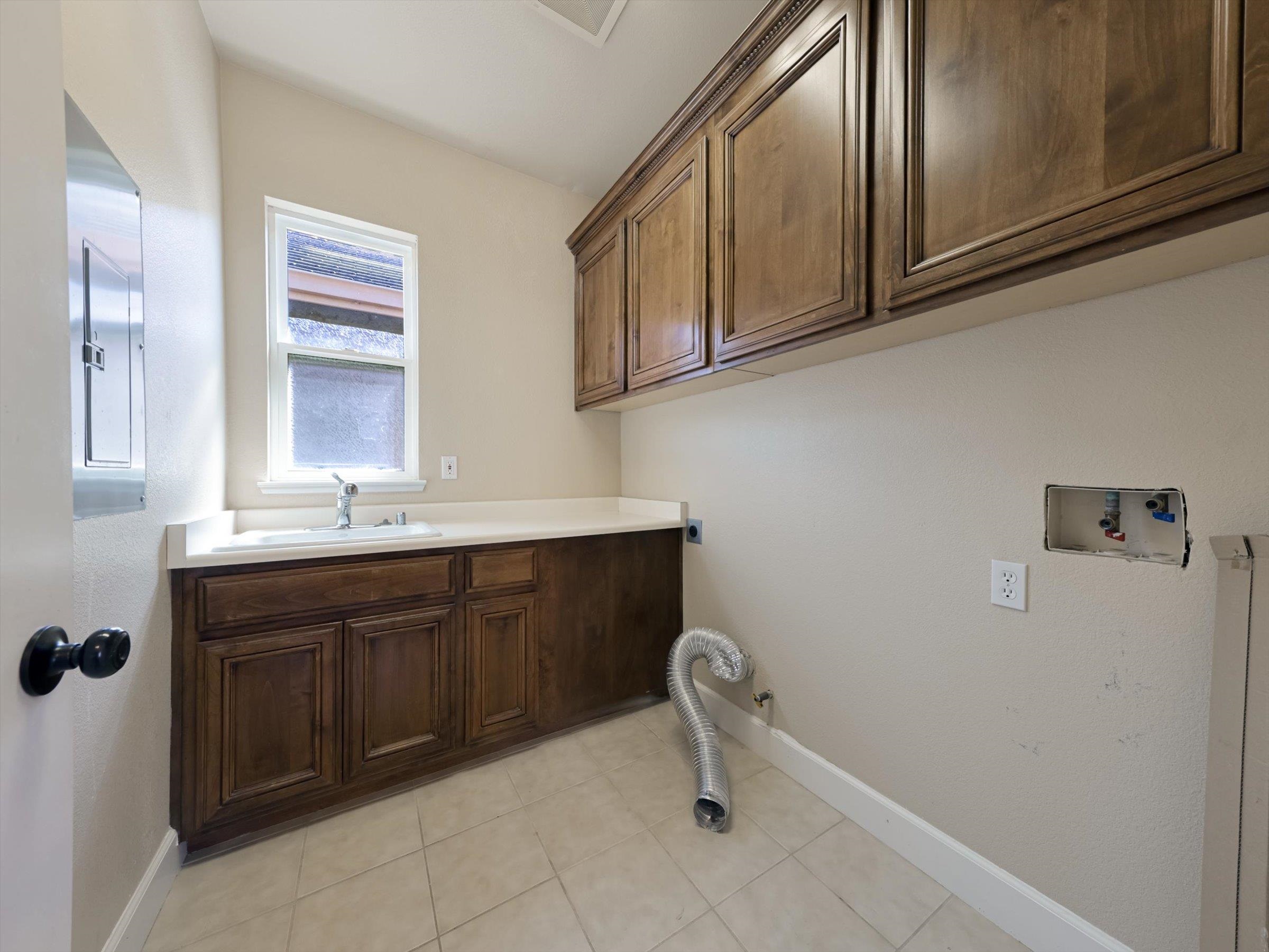 Detail Gallery Image 27 of 54 For 9216 Hallmark Pl, Vallejo,  CA 94591 - 5 Beds | 5 Baths