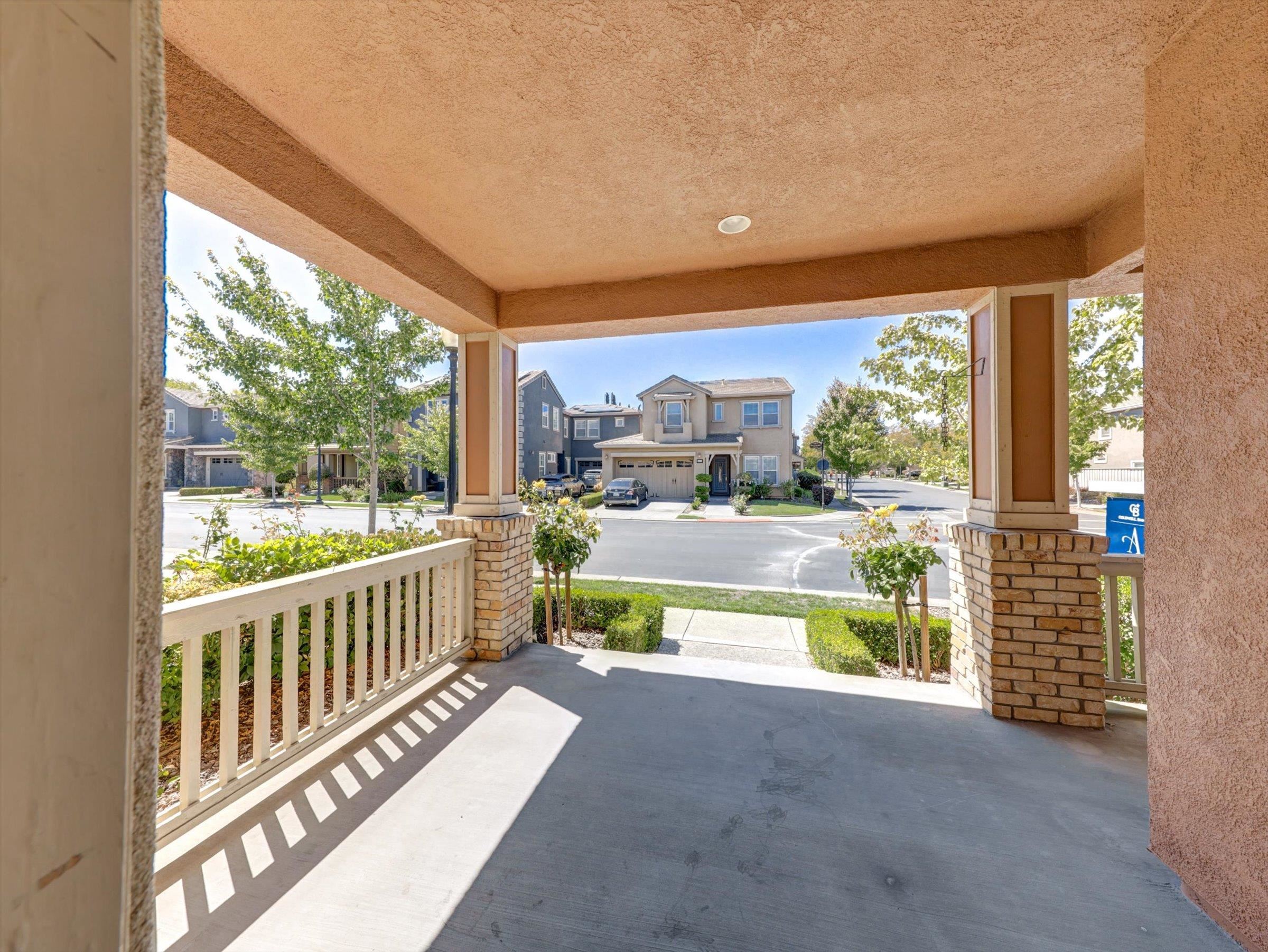 Detail Gallery Image 5 of 54 For 9216 Hallmark Pl, Vallejo,  CA 94591 - 5 Beds | 5 Baths