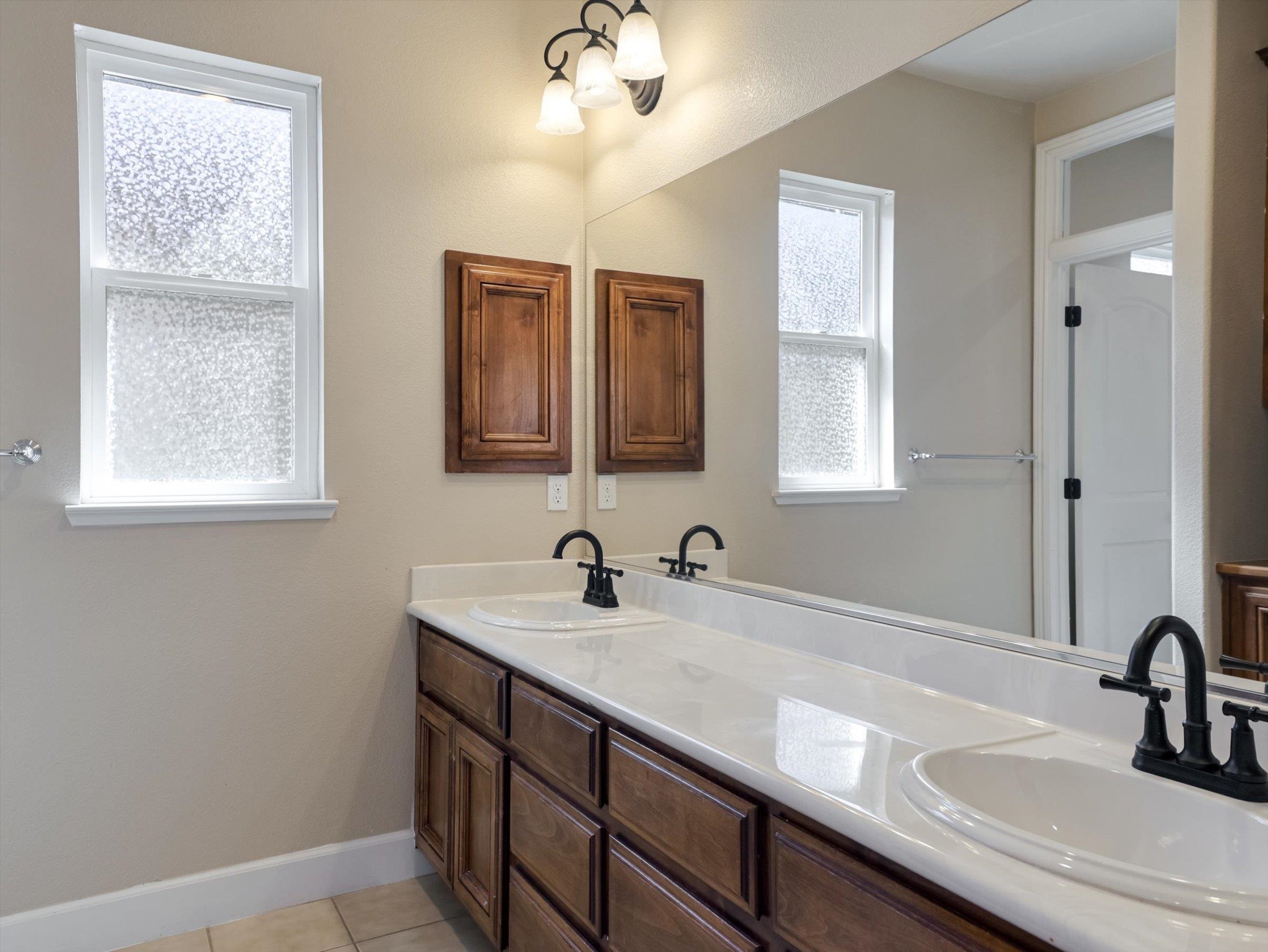 Detail Gallery Image 41 of 54 For 9216 Hallmark Pl, Vallejo,  CA 94591 - 5 Beds | 5 Baths