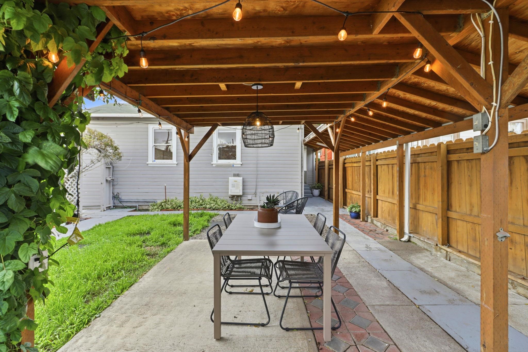 Detail Gallery Image 32 of 44 For 381 Cherrywood Ave, San Leandro,  CA 94577 - 2 Beds | 1/1 Baths