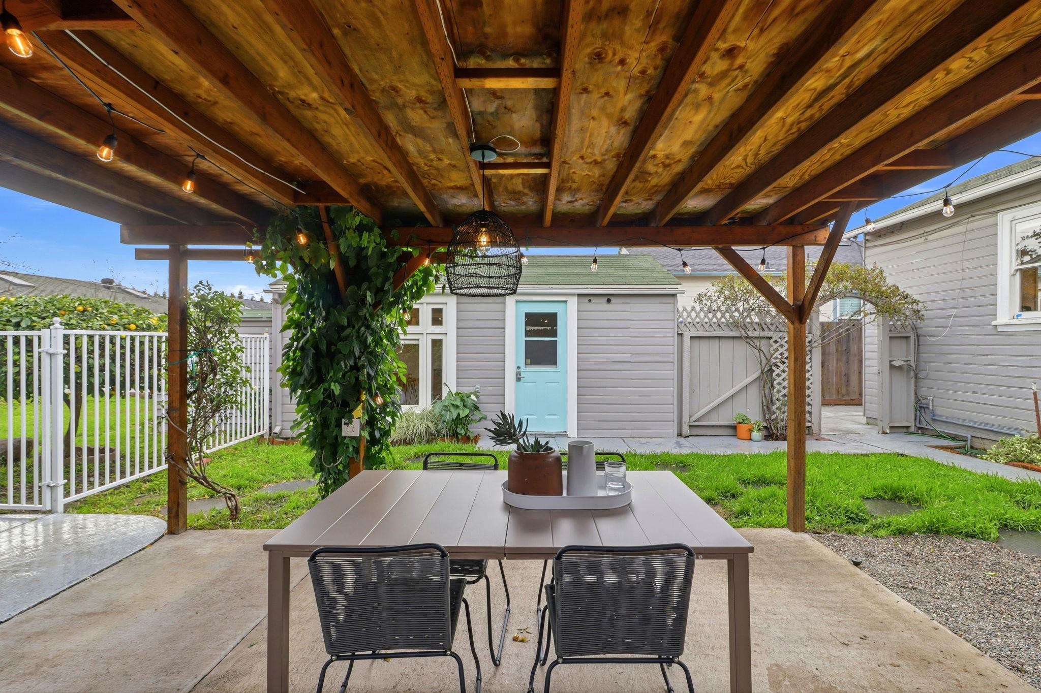 Detail Gallery Image 35 of 44 For 381 Cherrywood Ave, San Leandro,  CA 94577 - 2 Beds | 1/1 Baths