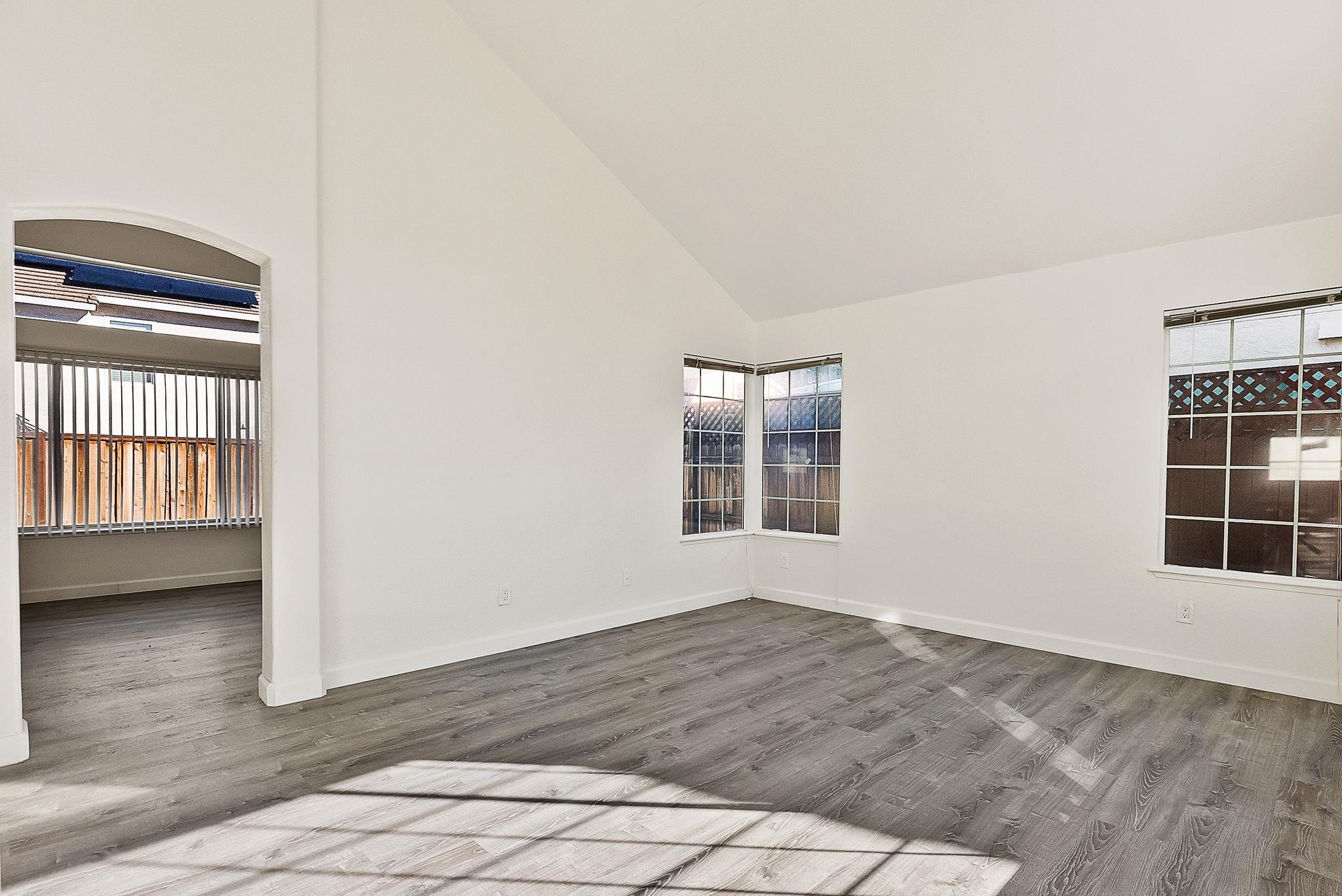 Detail Gallery Image 2 of 41 For 4641 Knollpark Court, Antioch,  CA 94531 - 3 Beds | 2/1 Baths