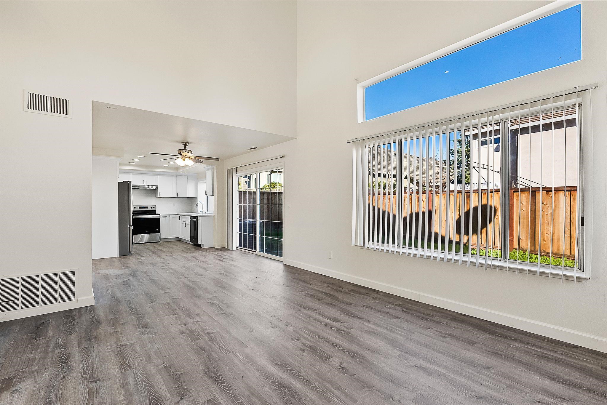 Detail Gallery Image 12 of 41 For 4641 Knollpark Court, Antioch,  CA 94531 - 3 Beds | 2/1 Baths