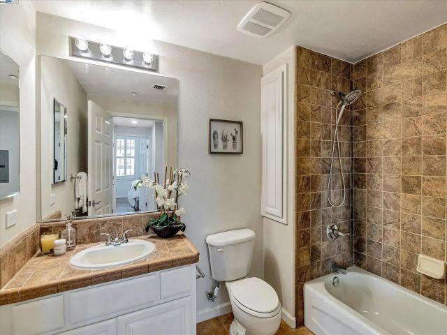 Detail Gallery Image 18 of 54 For 3275 Dublin Blvd #408,  Dublin,  CA 94568 - 2 Beds | 2 Baths