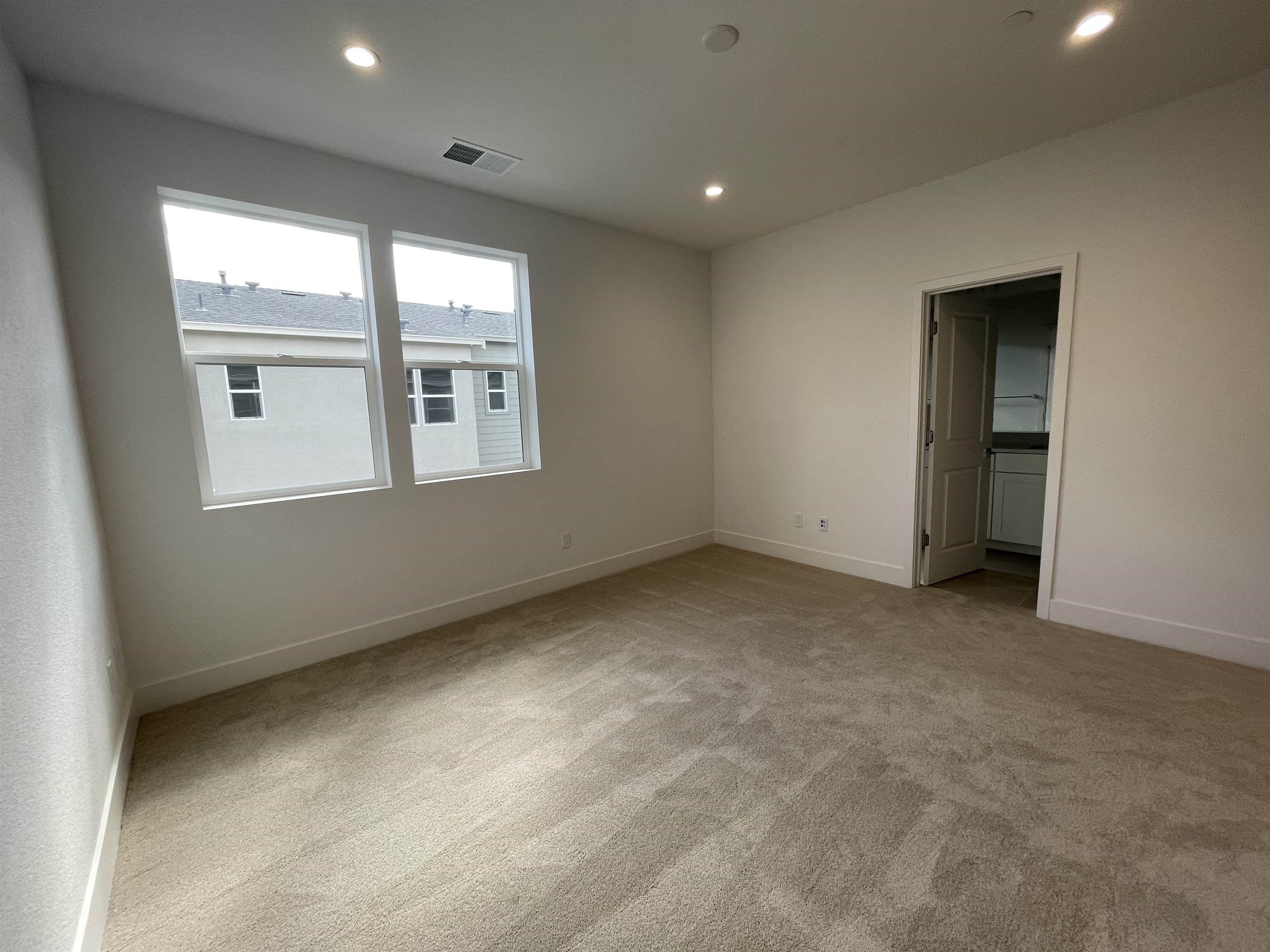 Detail Gallery Image 13 of 31 For 5708 Melon Court, San Ramon,  CA 94583 - 3 Beds | 3/1 Baths