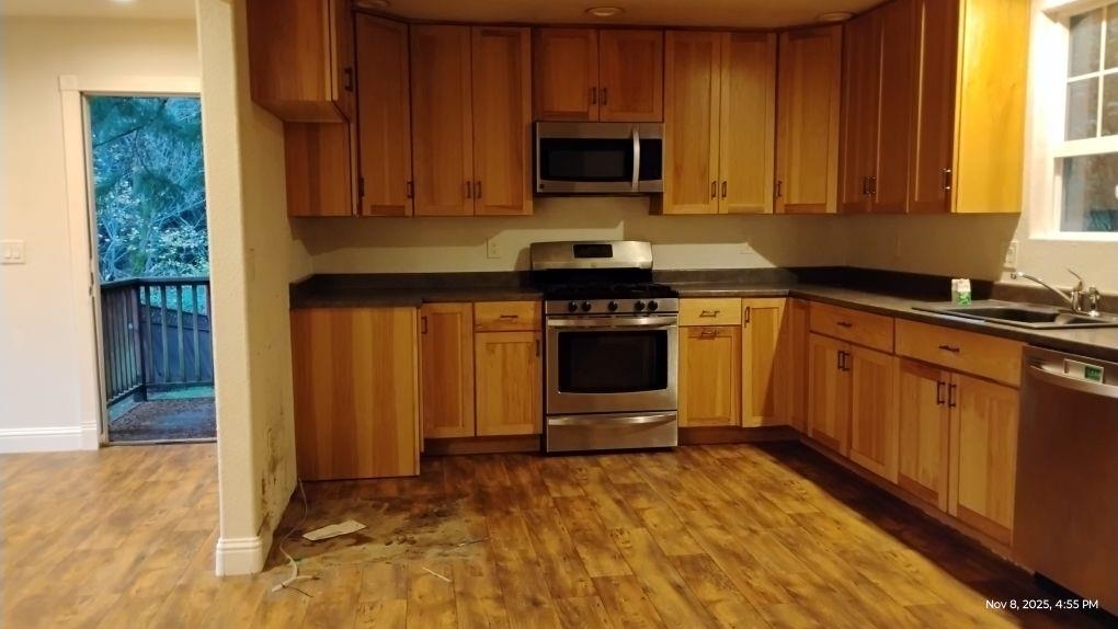 Detail Gallery Image 7 of 22 For 28440 Ryan Creek Rd, Willits,  CA 95490 - 3 Beds | 1 Baths