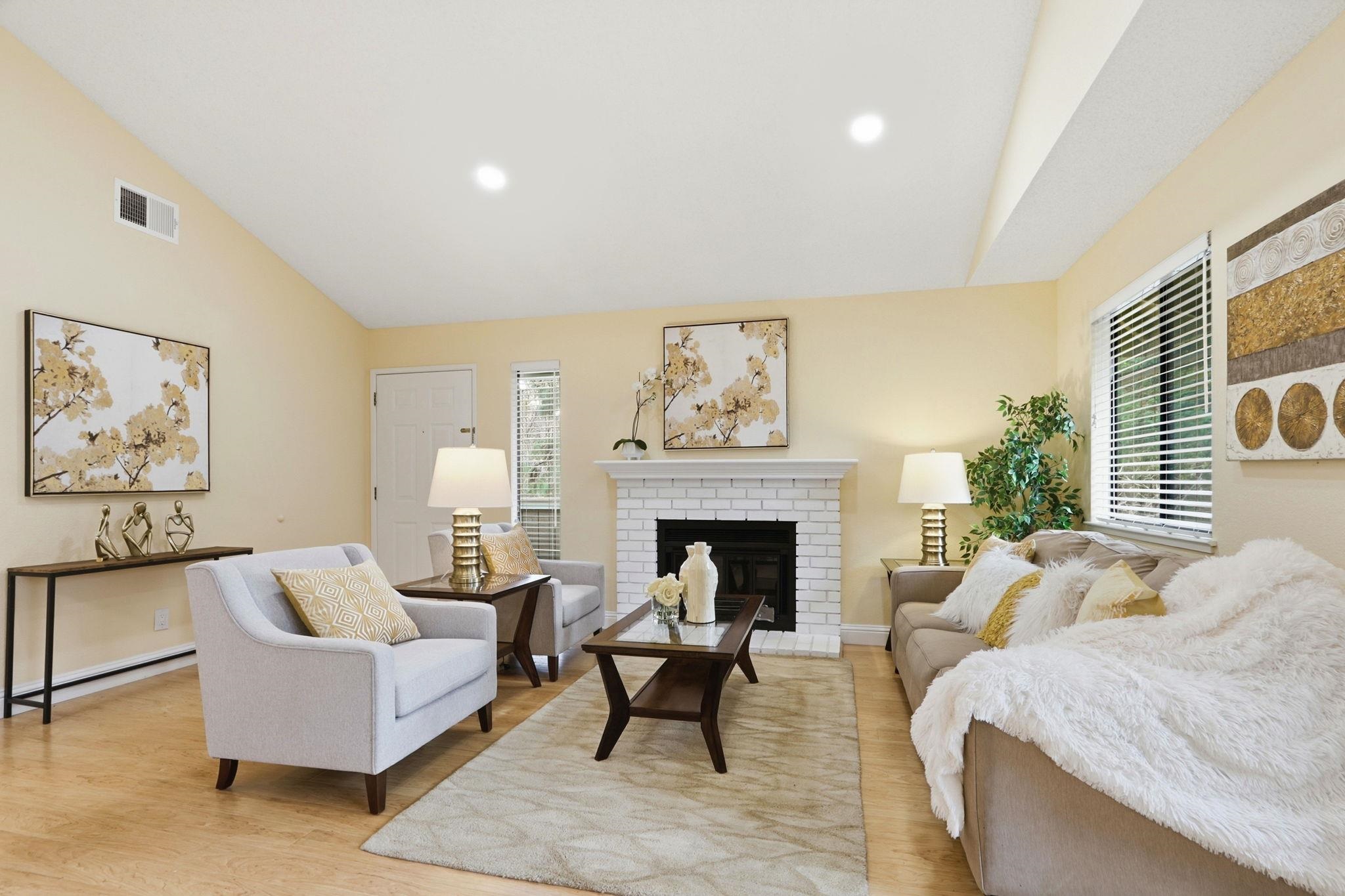 Detail Gallery Image 10 of 36 For 5482 Makati Cir, San Jose,  CA 95123 - 2 Beds | 2 Baths