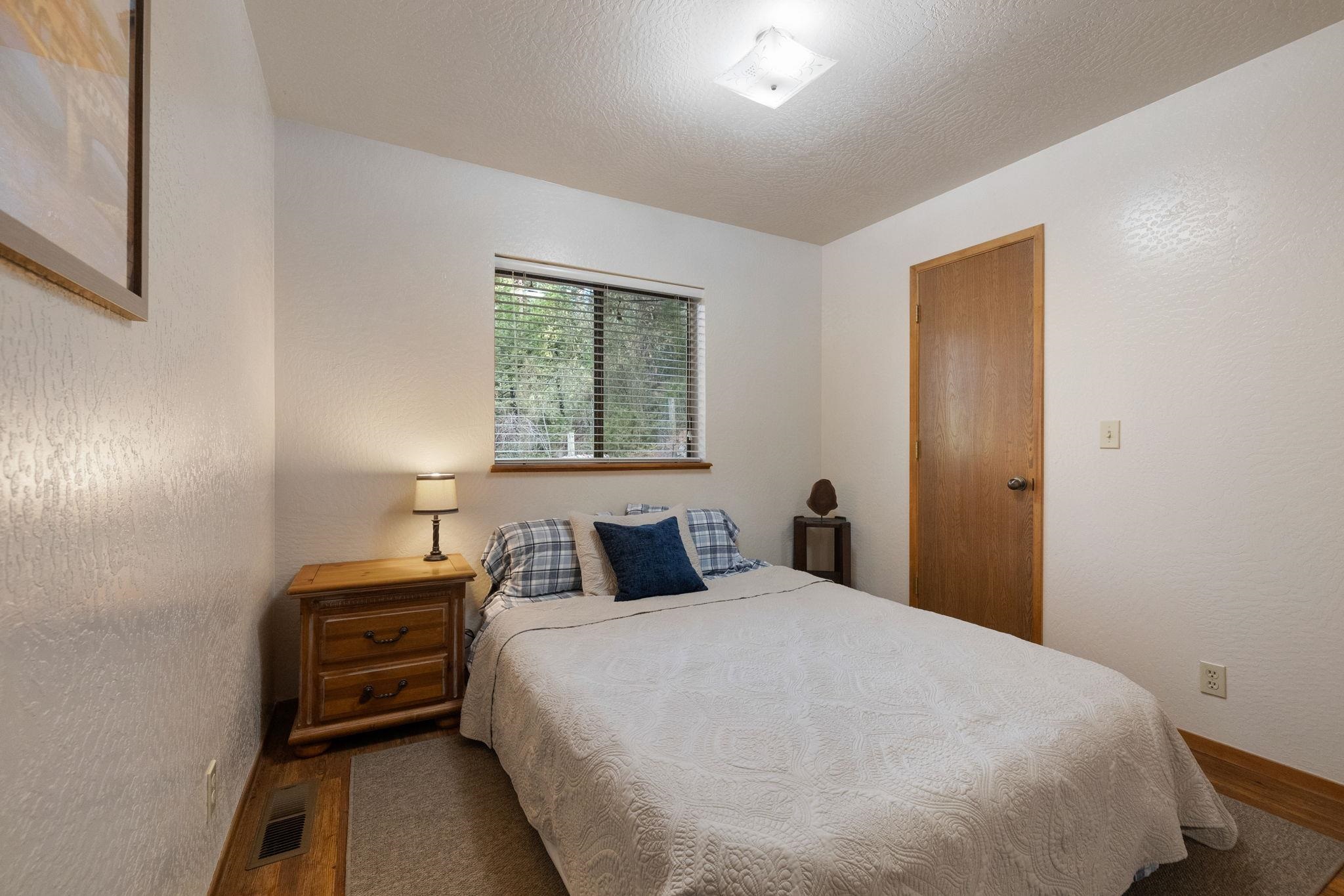 Detail Gallery Image 12 of 18 For 22435 Ponderosa, Twain Harte,  CA 95383-9999 - 4 Beds | 2 Baths