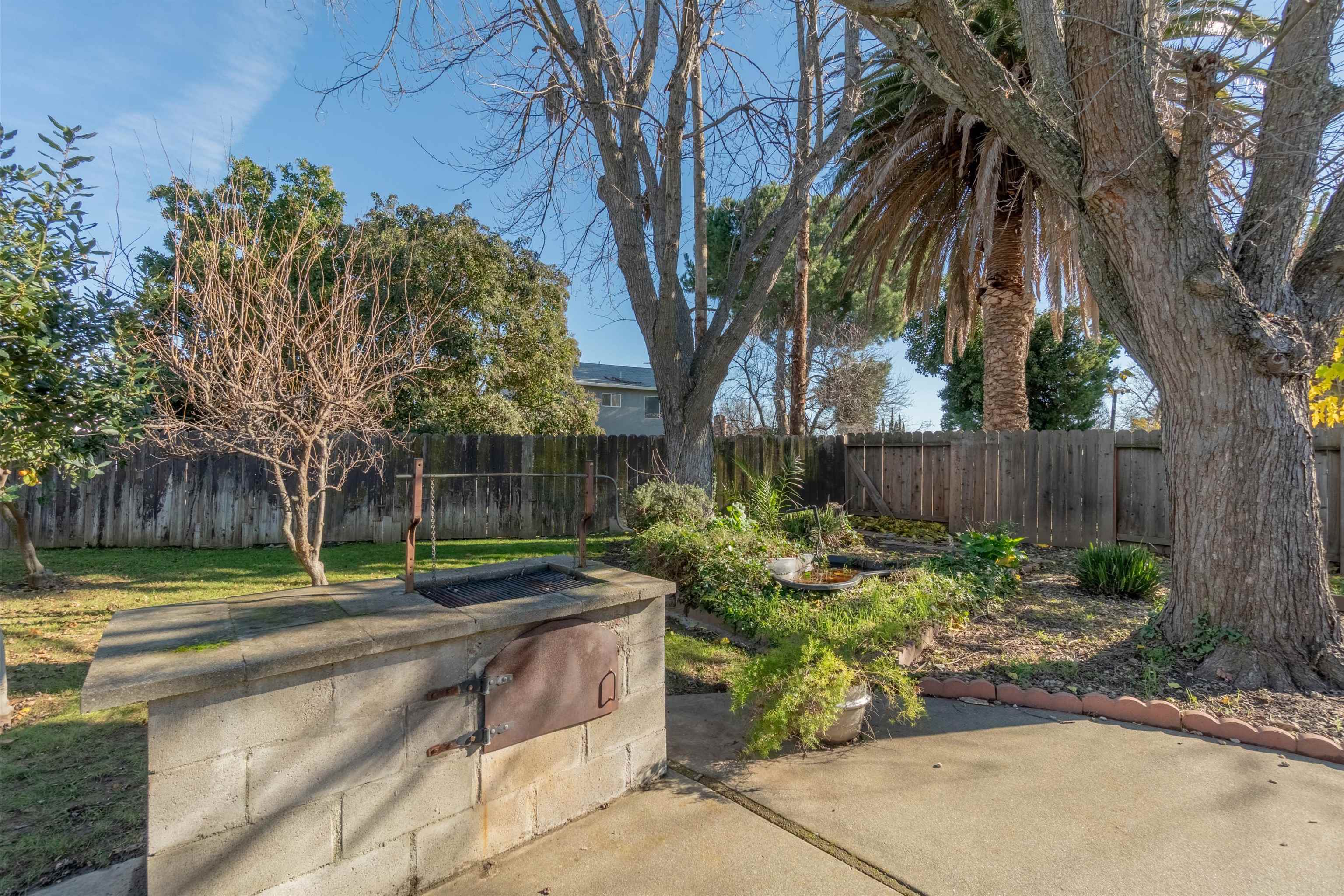 Detail Gallery Image 23 of 28 For 815 La Cruz Ln, Vacaville,  CA 95687 - 3 Beds | 2 Baths