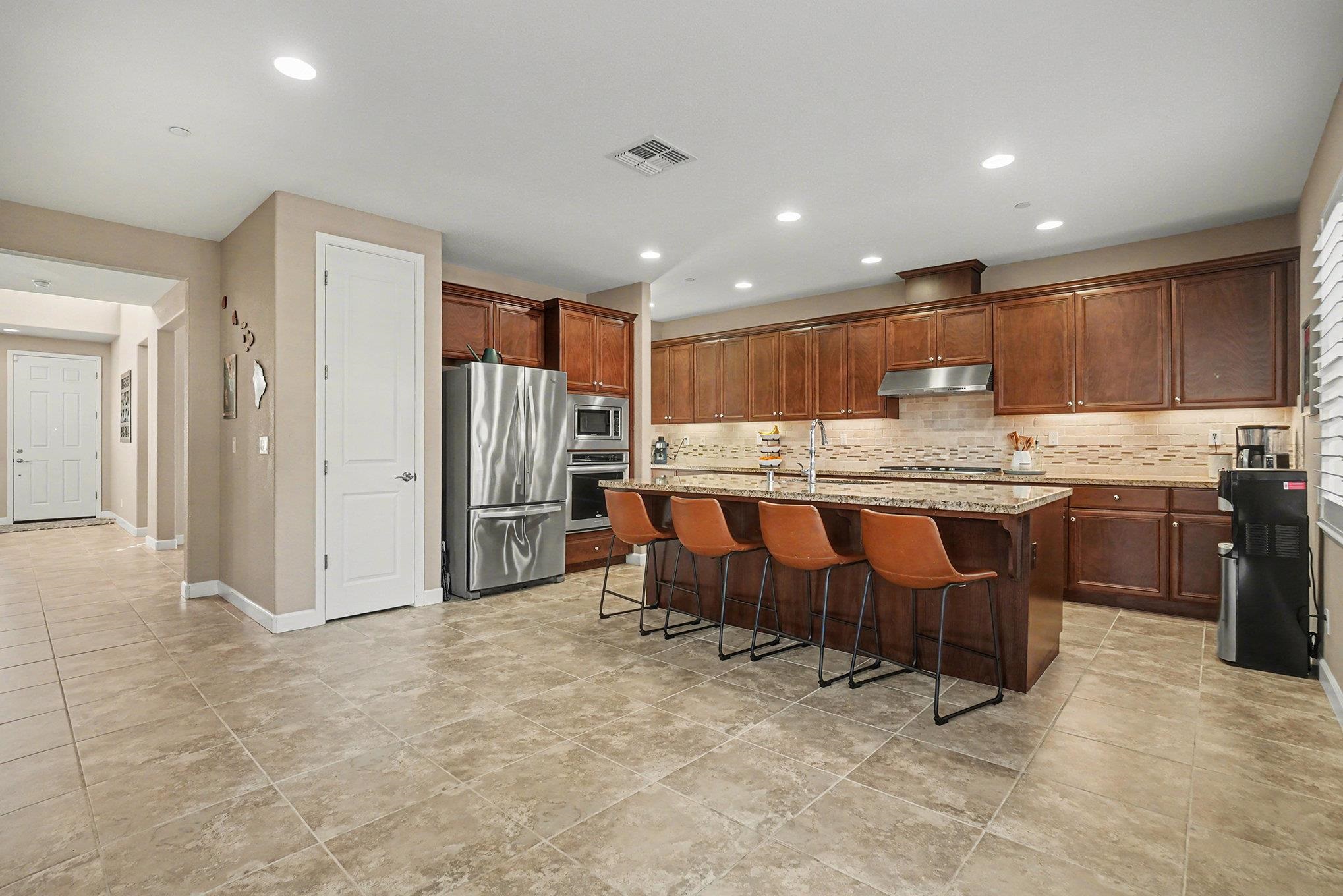 Detail Gallery Image 11 of 46 For 527 Stratford Way, Brentwood,  CA 94513 - 4 Beds | 3/1 Baths