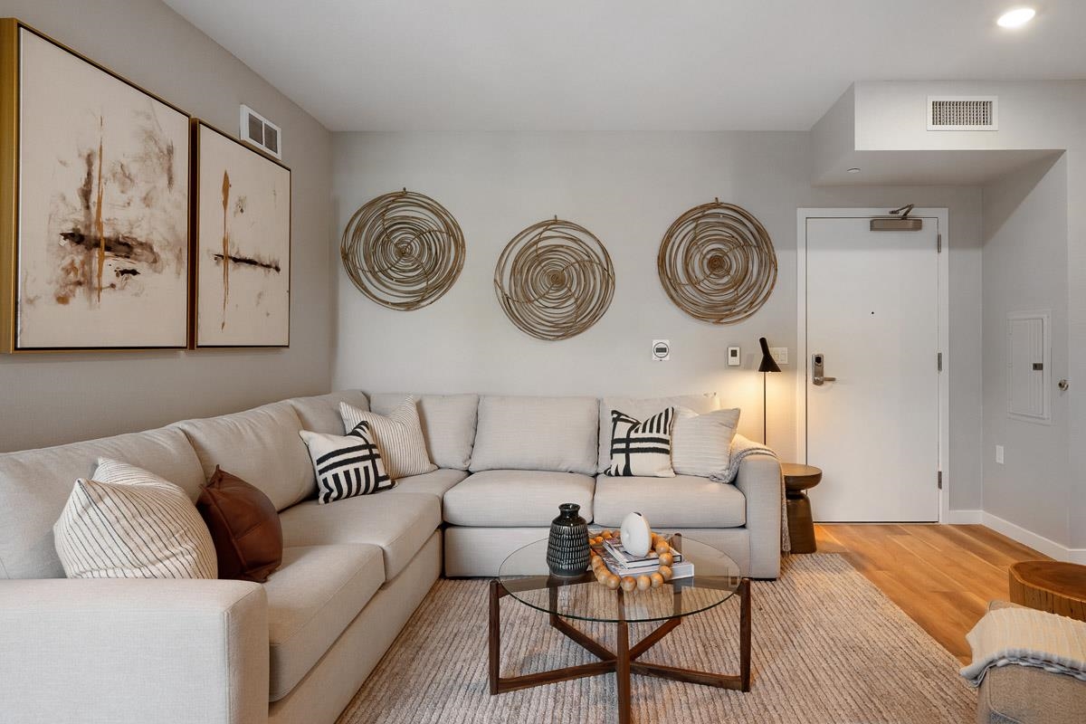 Photo #4: 41119874 Listing: Photo #4