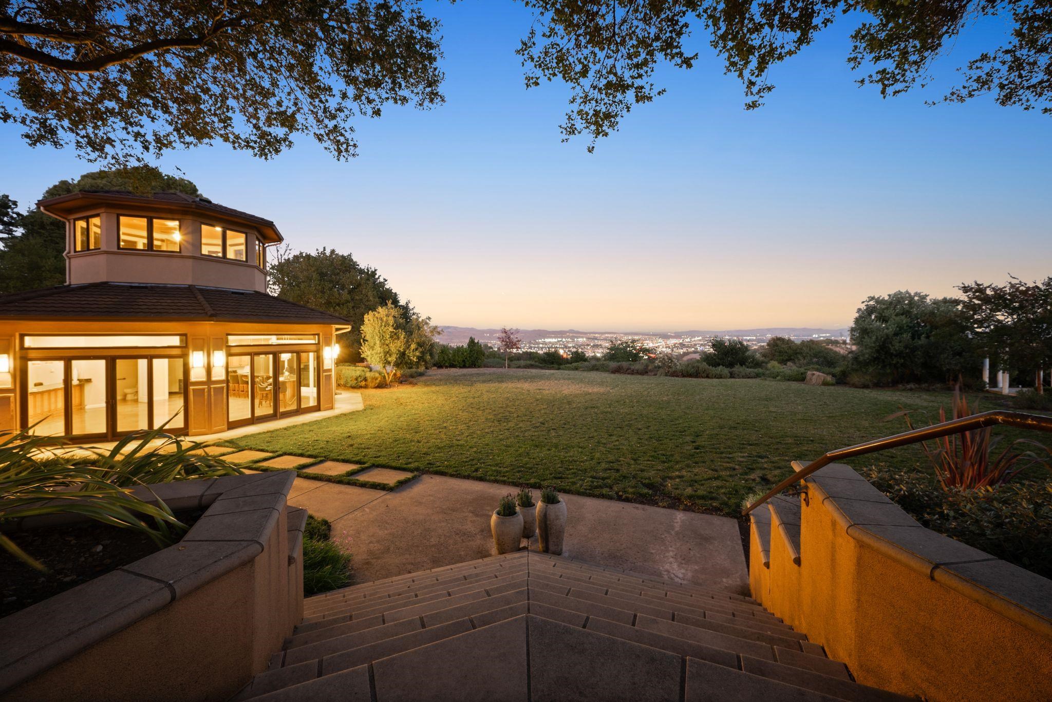 Detail Gallery Image 32 of 50 For 10633 Dublin Canyon Rd, Pleasanton,  CA 94588 - 5 Beds | 4 Baths