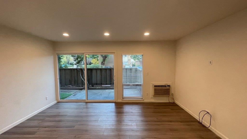 Detail Gallery Image 3 of 17 For 1919 Ygnacio Valley Rd #24,  Walnut Creek,  CA 94598 - 2 Beds | 1/1 Baths