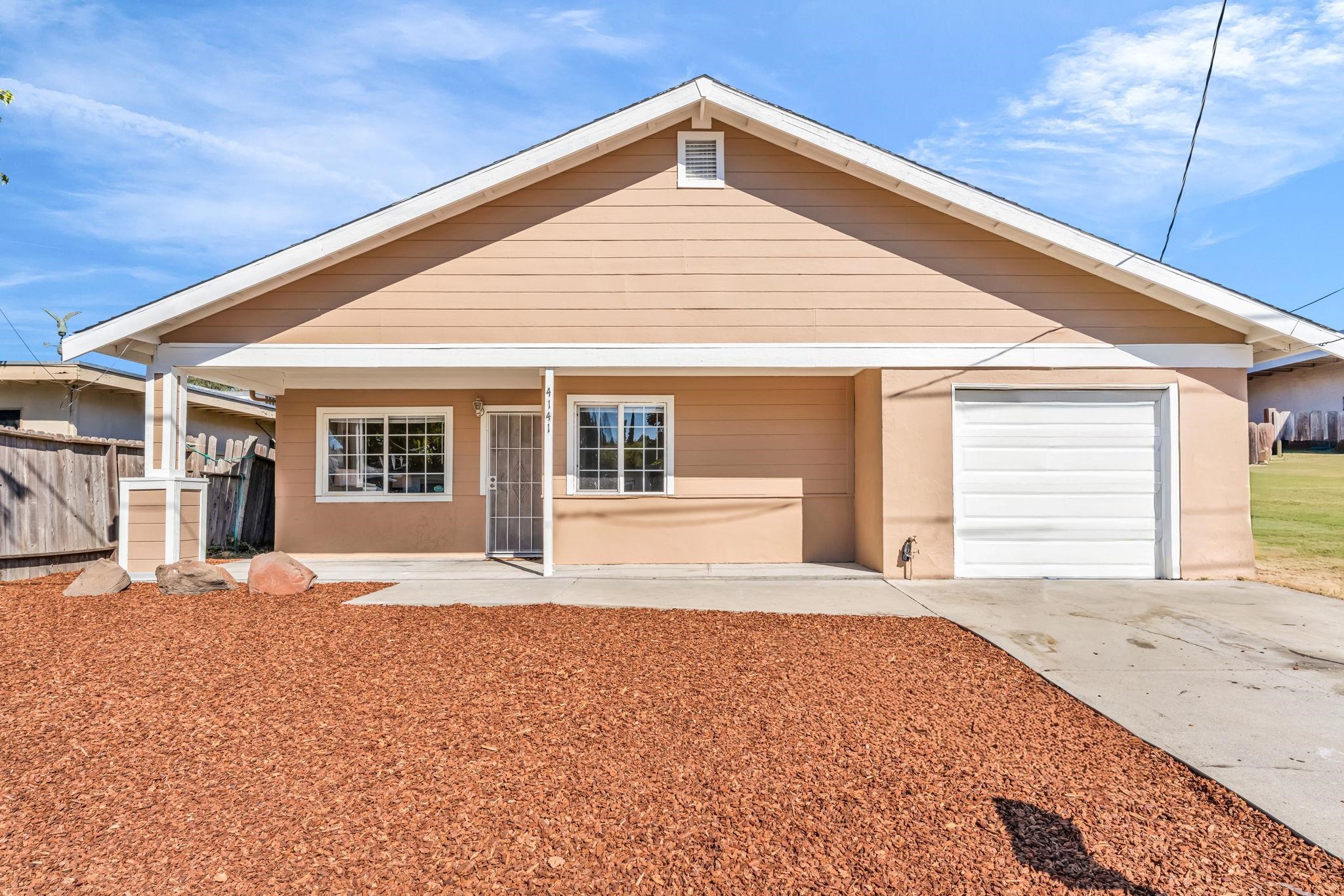 Detail Gallery Image 2 of 38 For 4141 Rita Dr, Martinez,  CA 94553 - 4 Beds | 2 Baths