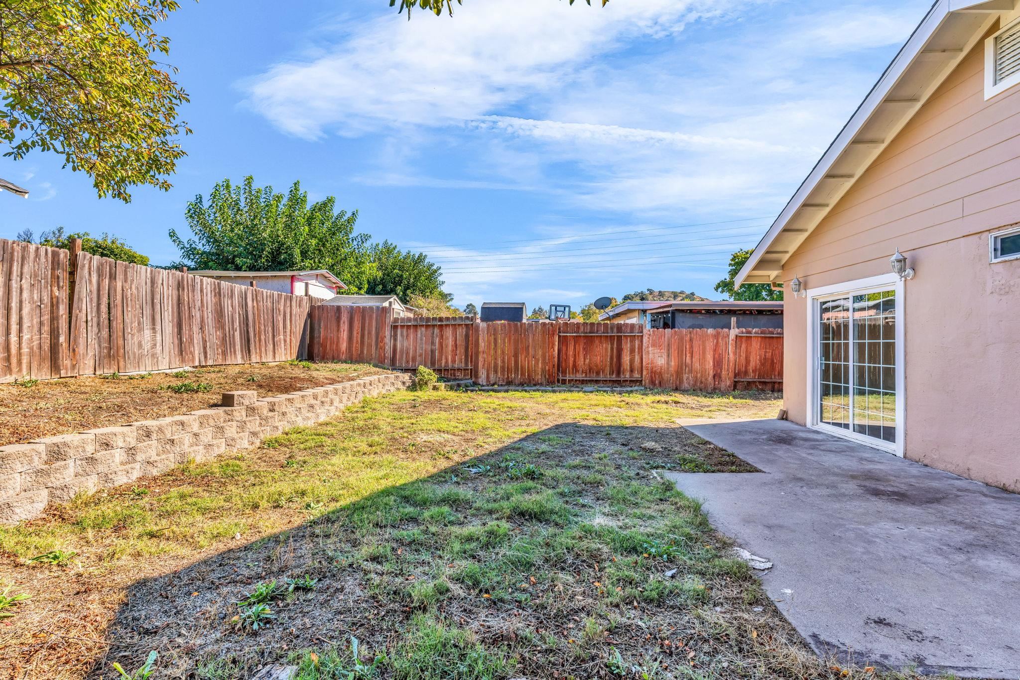 Detail Gallery Image 34 of 38 For 4141 Rita Dr, Martinez,  CA 94553 - 4 Beds | 2 Baths