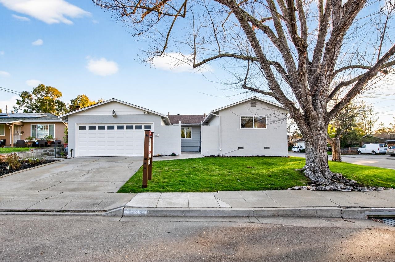 Detail Gallery Image 2 of 44 For 1133 Coronado Way, Livermore,  CA 94550 - 4 Beds | 2 Baths