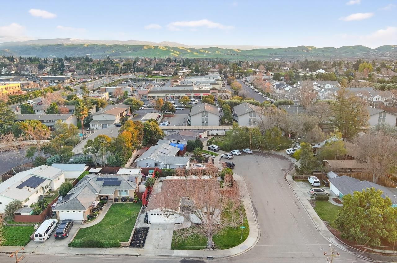 Detail Gallery Image 9 of 44 For 1133 Coronado Way, Livermore,  CA 94550 - 4 Beds | 2 Baths