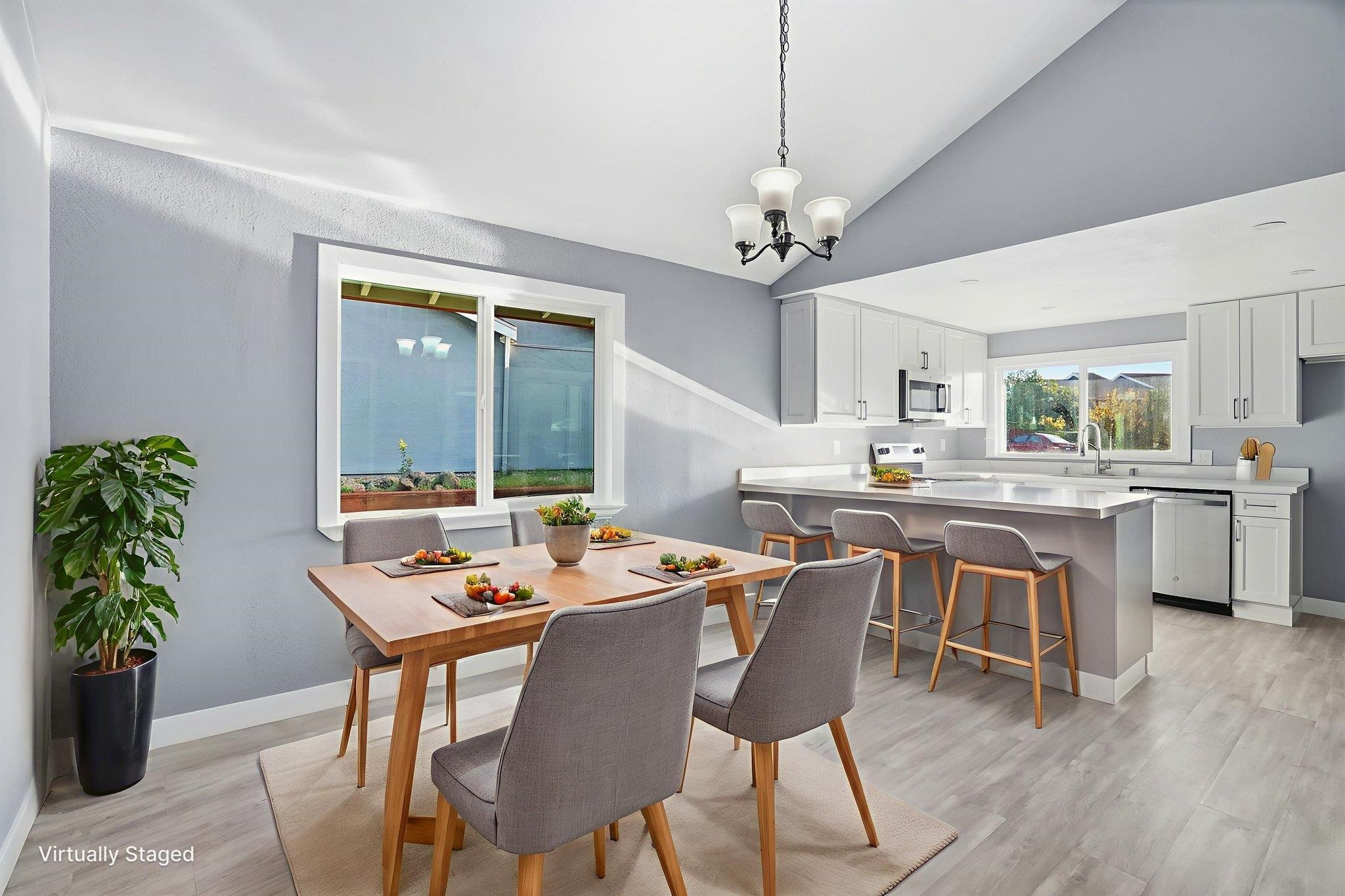 Detail Gallery Image 10 of 32 For 834 Coral Ridge Cir, Rodeo,  CA 94572 - 4 Beds | 2 Baths