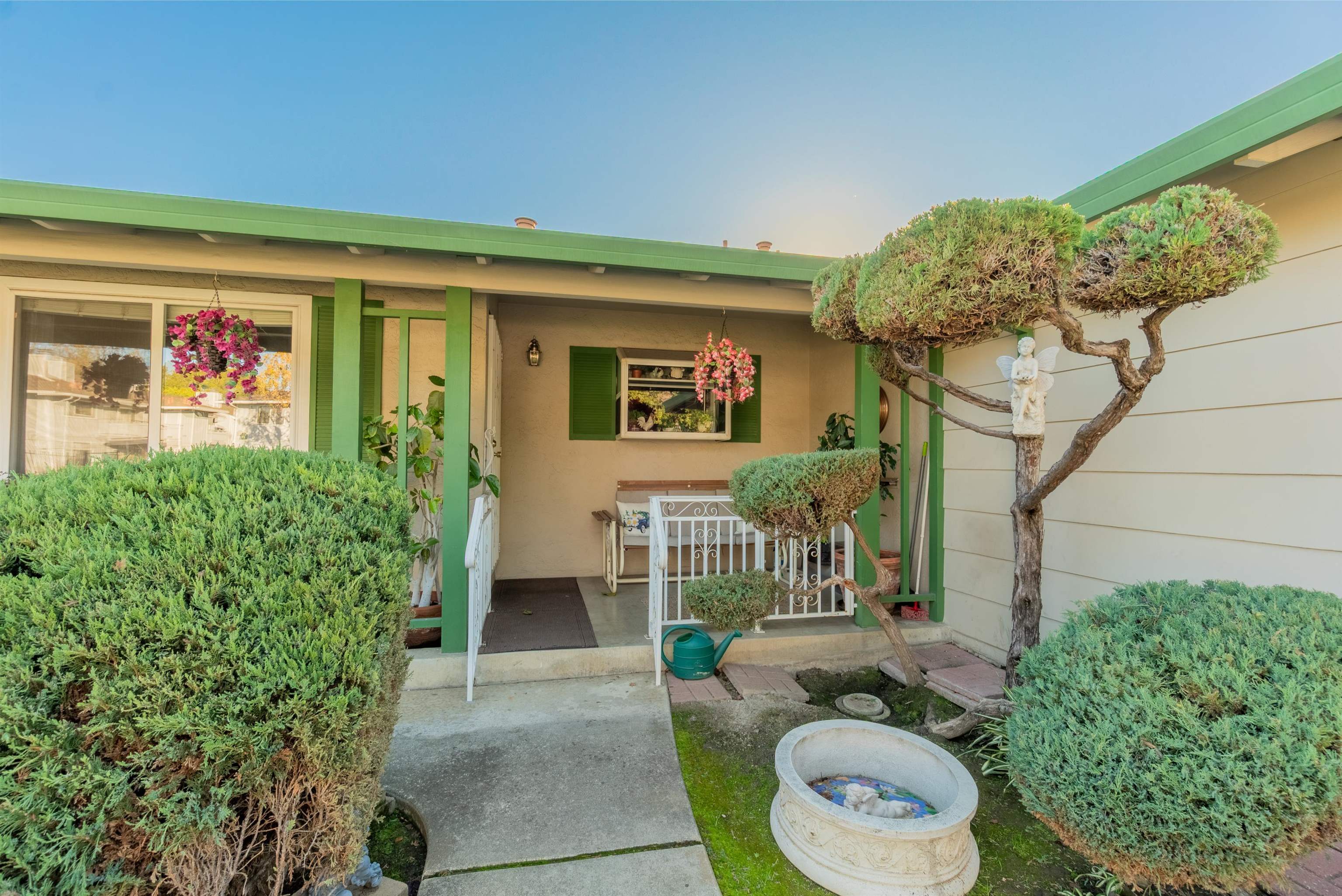 Detail Gallery Image 3 of 35 For 39719 Trinity Way, Fremont,  CA 94538 - 3 Beds | 2 Baths