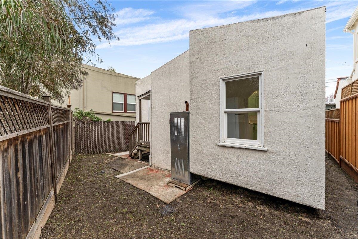 Detail Gallery Image 3 of 36 For 1127 Key Route Blvd, Albany,  CA 94706 - 2 Beds | 1 Baths