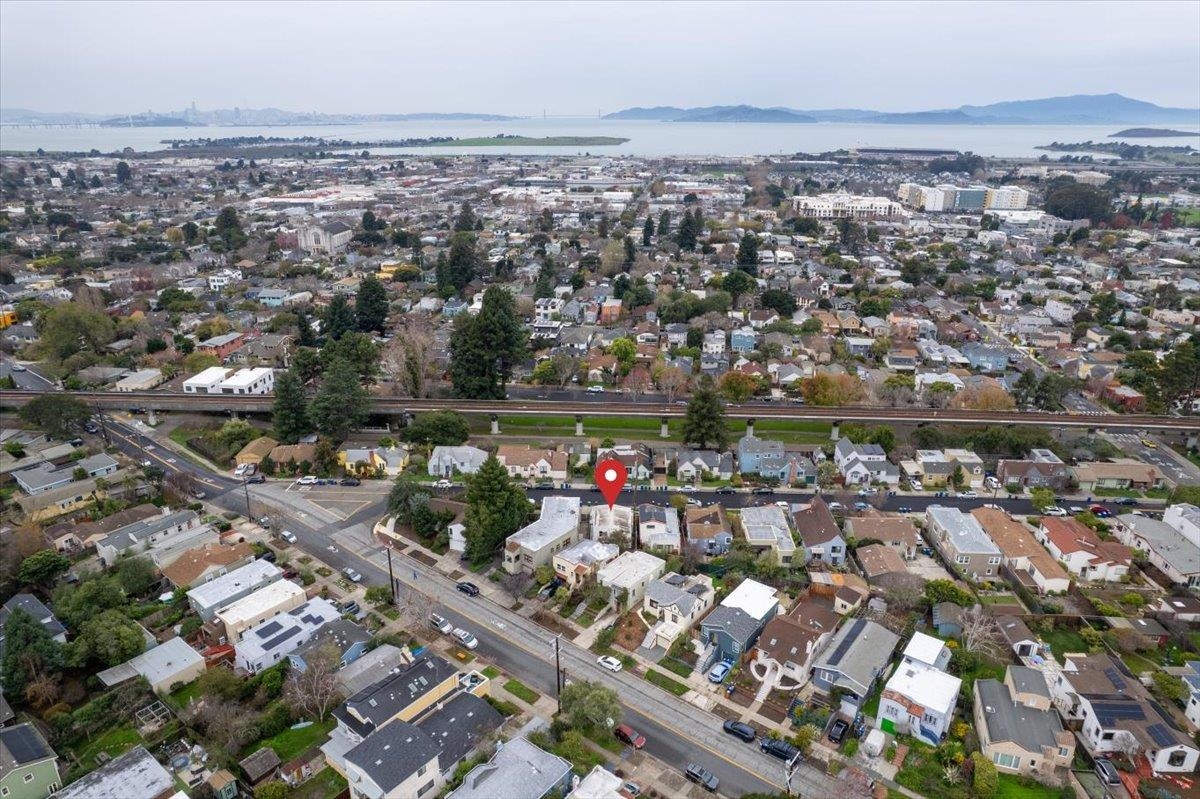 Detail Gallery Image 33 of 36 For 1127 Key Route Blvd, Albany,  CA 94706 - 2 Beds | 1 Baths