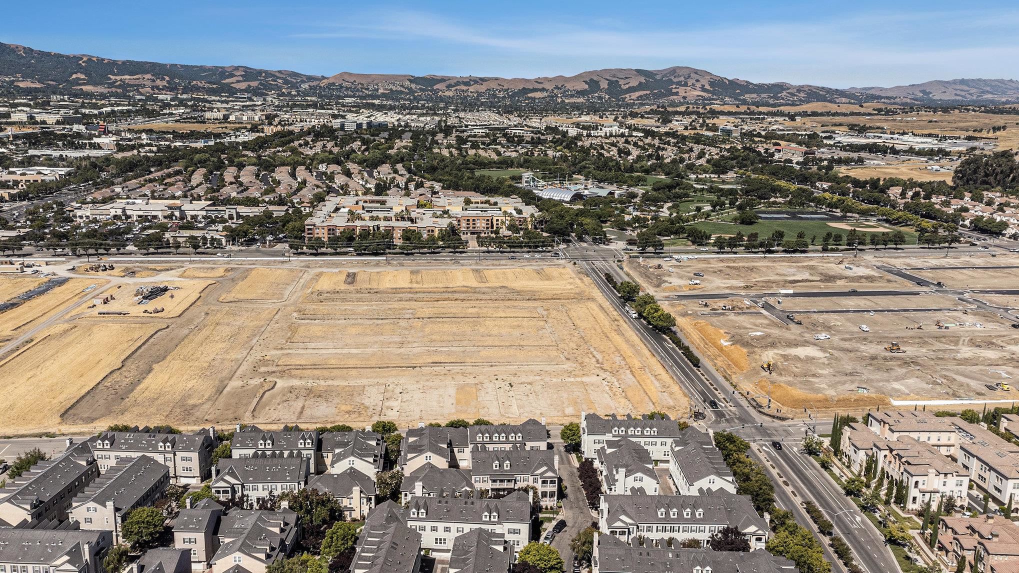 Detail Gallery Image 28 of 34 For 3730 Whitworth Dr, Dublin,  CA 94568 - 4 Beds | 3/1 Baths