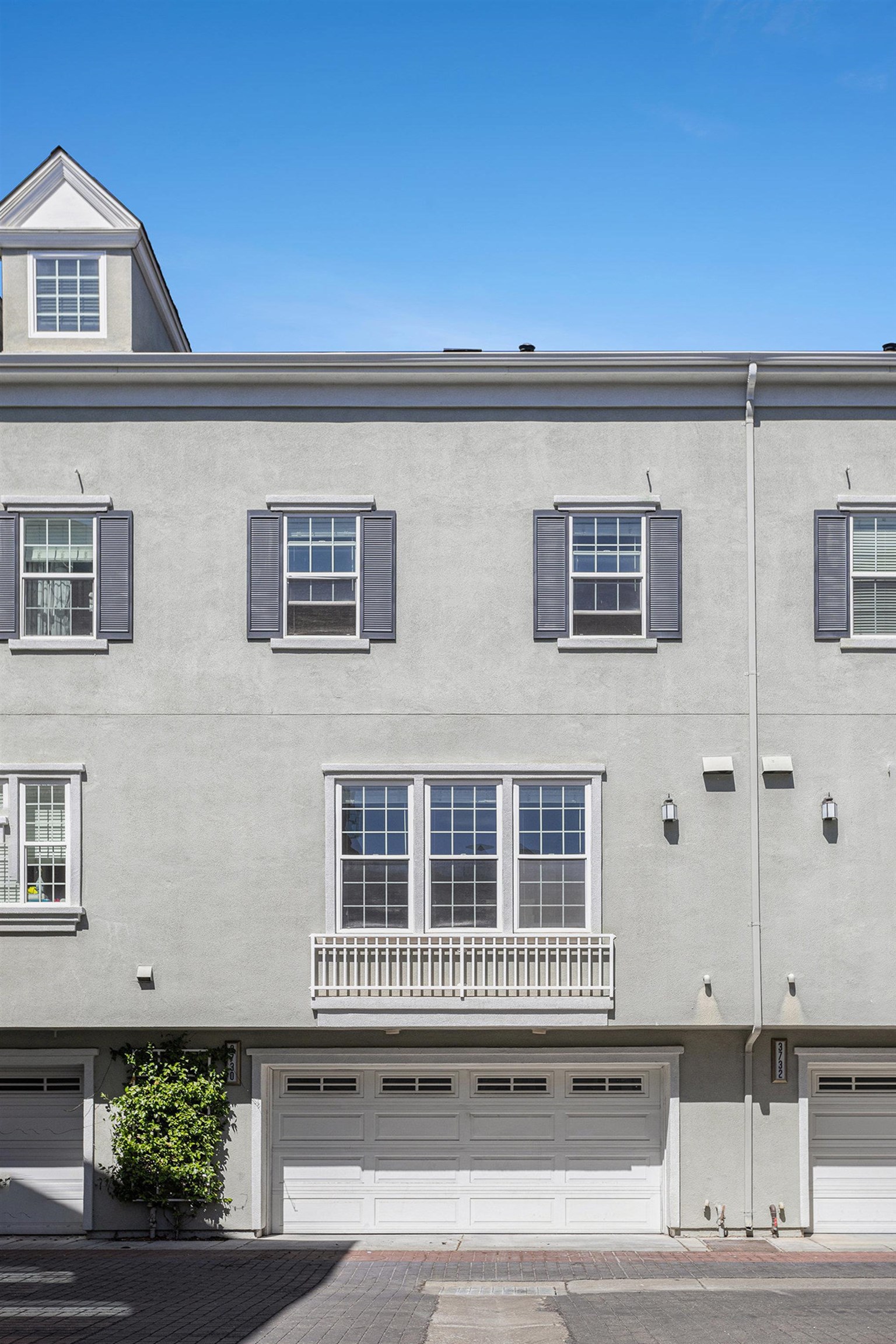 Detail Gallery Image 29 of 34 For 3730 Whitworth Dr, Dublin,  CA 94568 - 4 Beds | 3/1 Baths