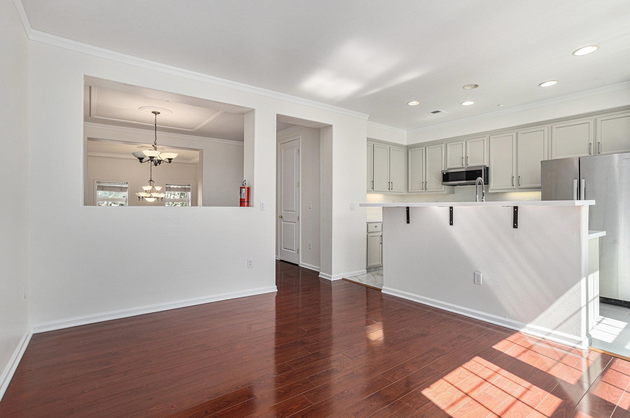 Detail Gallery Image 9 of 34 For 3730 Whitworth Dr, Dublin,  CA 94568 - 4 Beds | 3/1 Baths