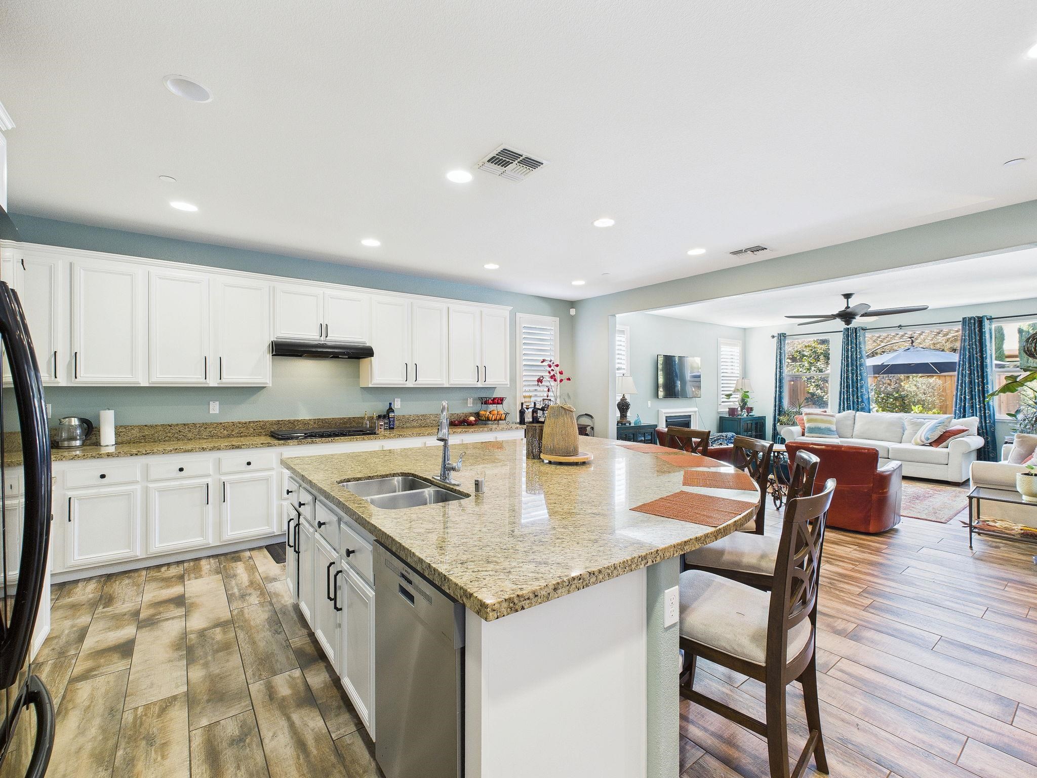 Detail Gallery Image 7 of 53 For 2521 Shadowbrooke Rd, Brentwood,  CA 94513 - 4 Beds | 4/1 Baths